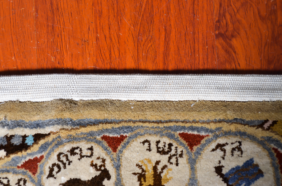 Hand-Knotted Kashmir Art Silk Accent Rug