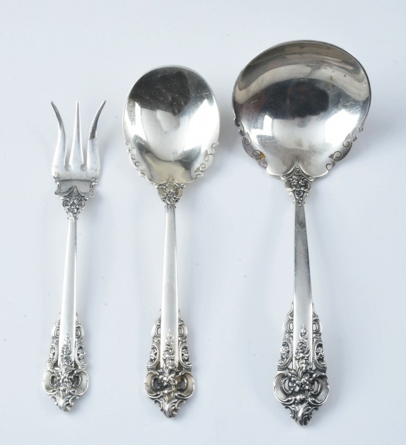 Wallace Sterling Silver "Grande Baroque" Flatware in Chest
