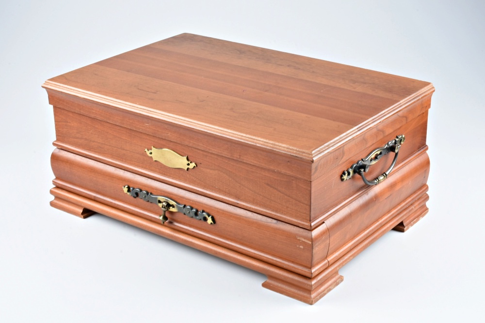 Wallace Sterling Silver "Grande Baroque" Flatware in Chest