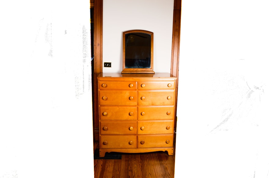 Vintage Vanity Dresser