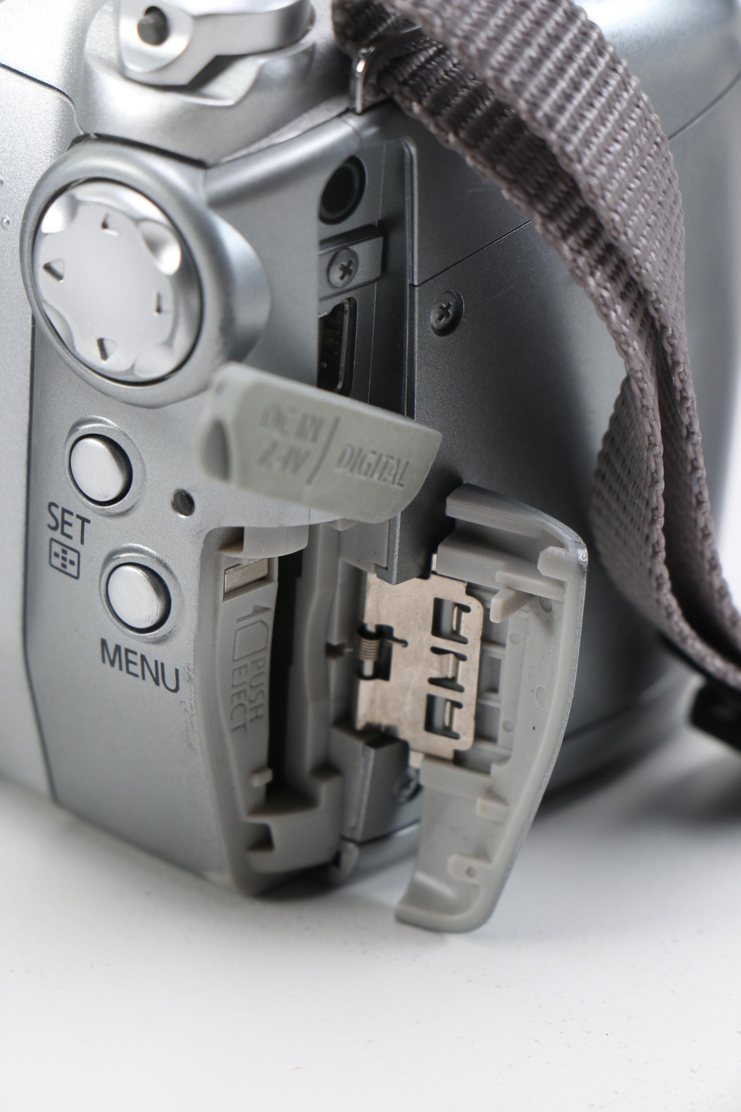 Canon Powershot S2 IS Digital Camera in Box