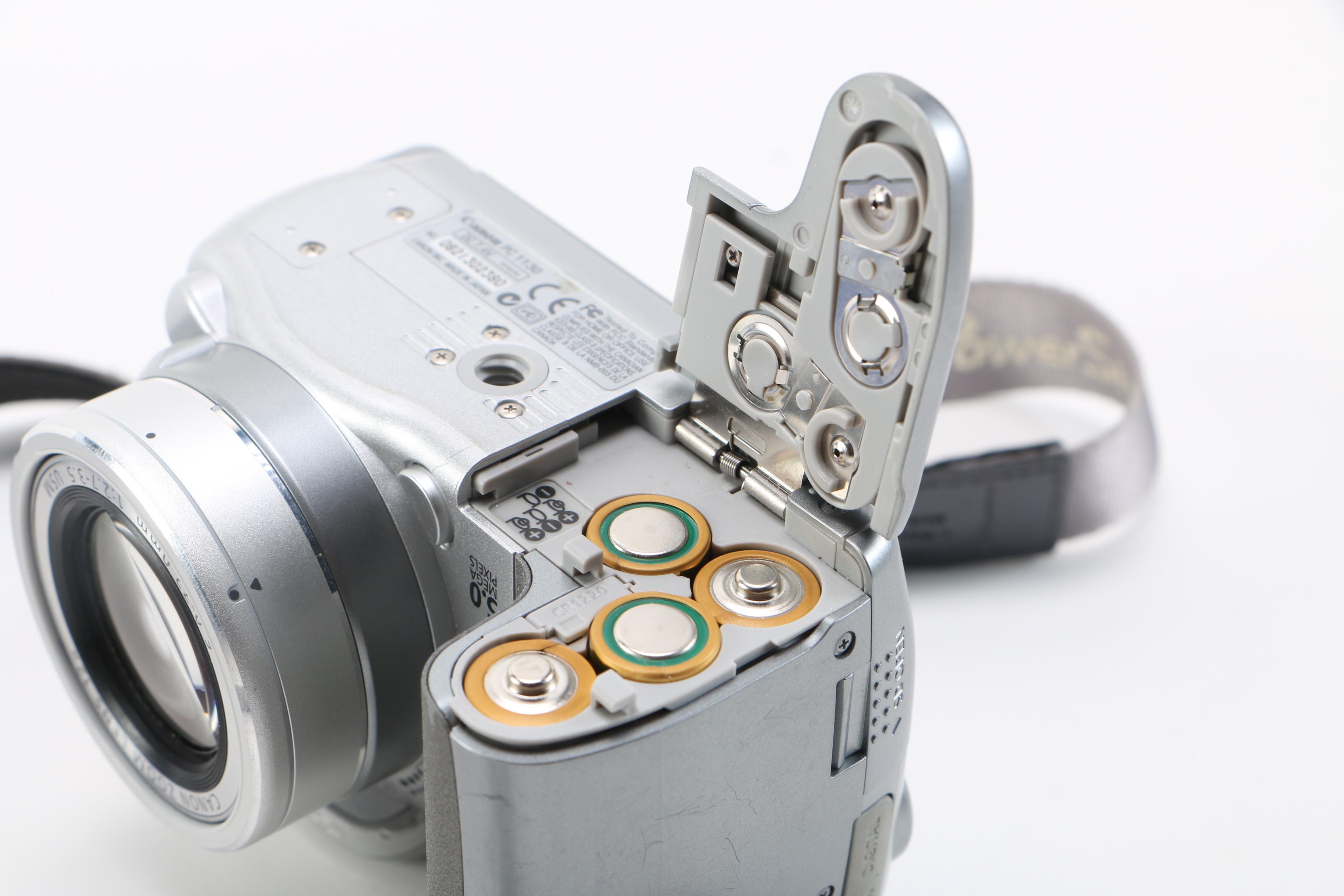 Canon Powershot S2 IS Digital Camera in Box