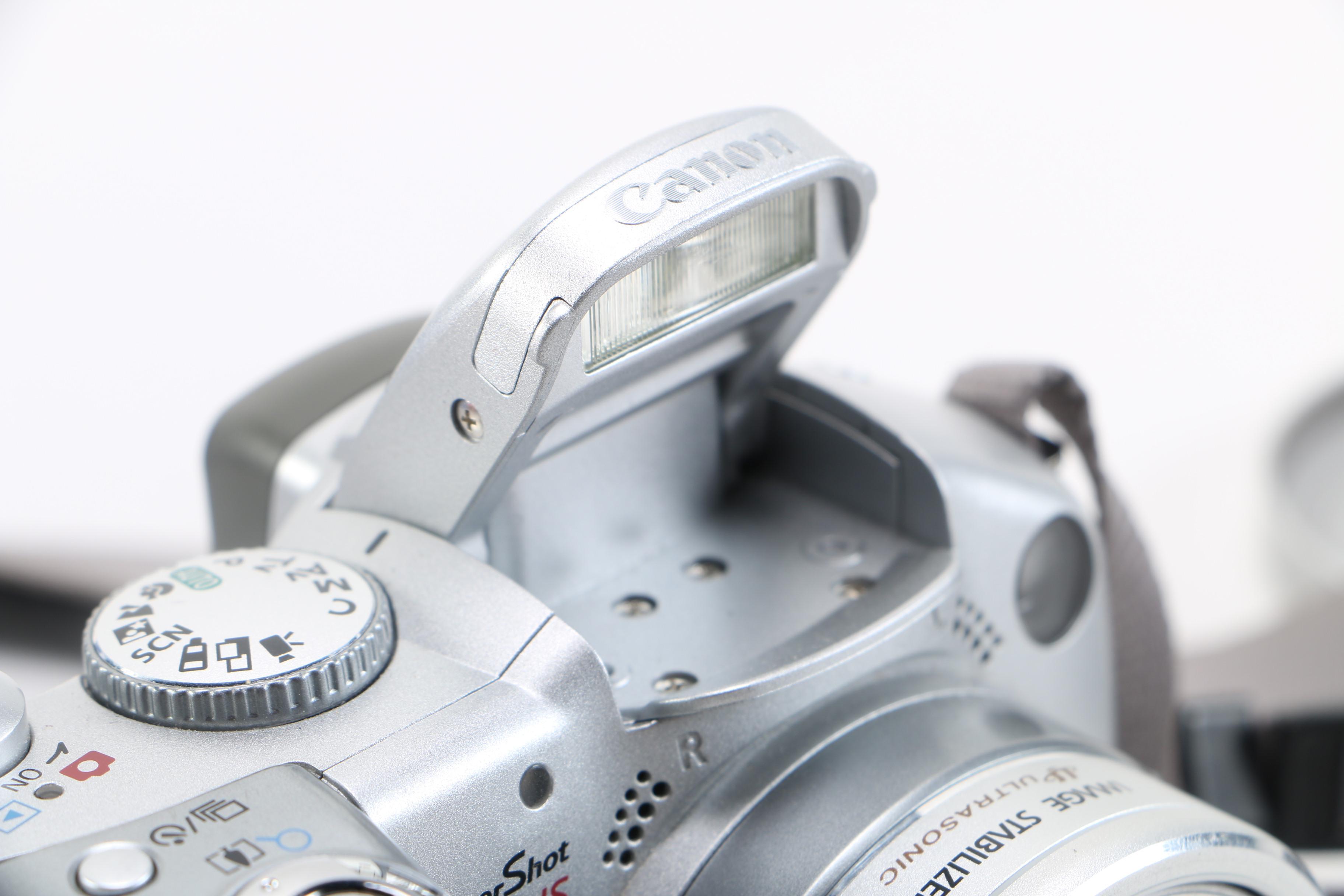 Canon Powershot S2 IS Digital Camera in Box