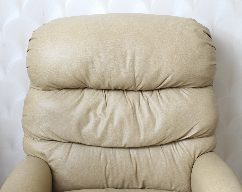 Lift Chair by Ultra Comfort America