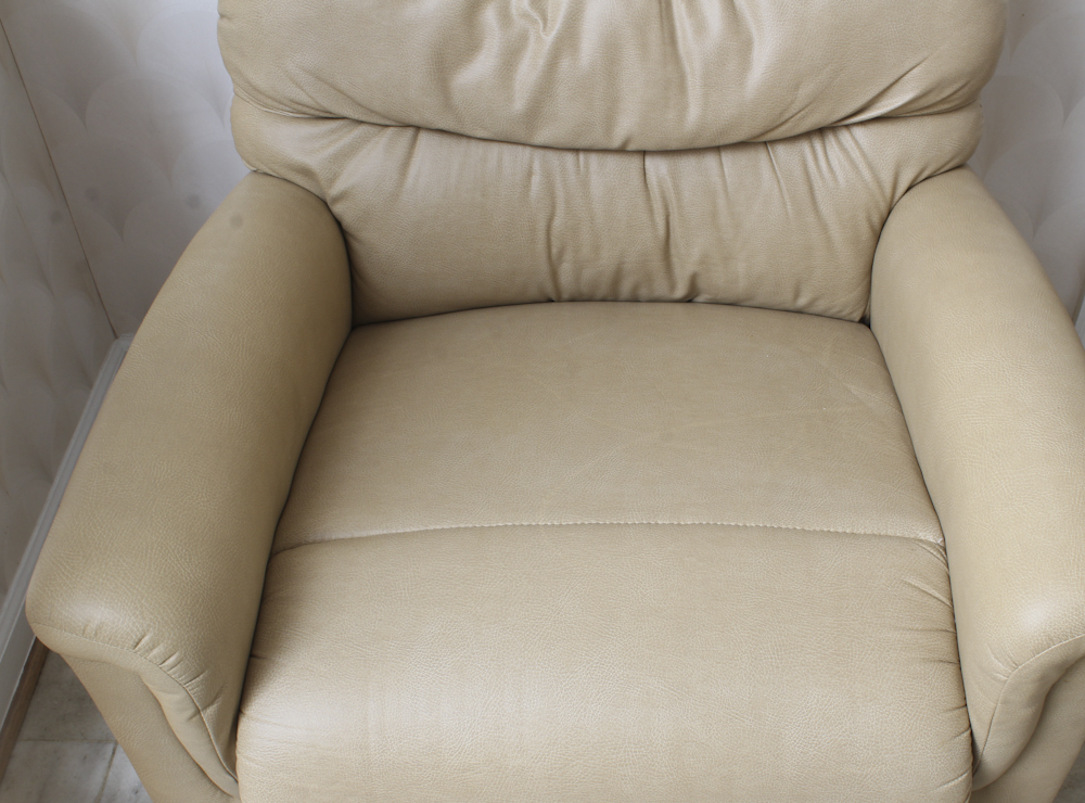 Lift Chair by Ultra Comfort America