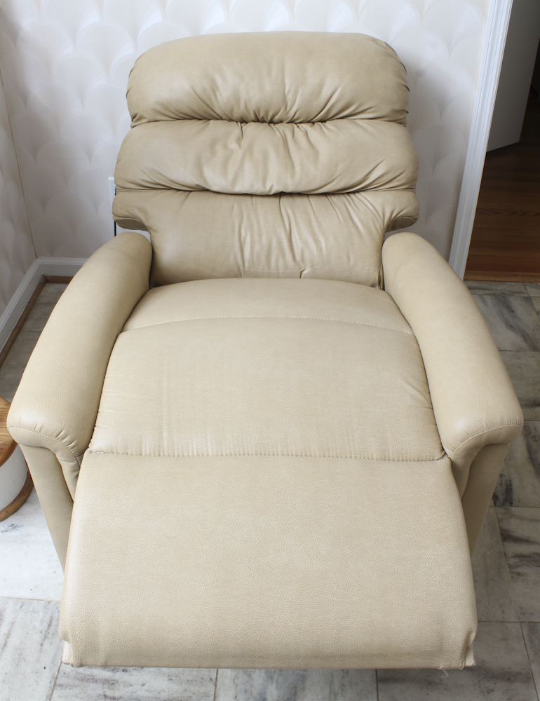 Lift Chair by Ultra Comfort America