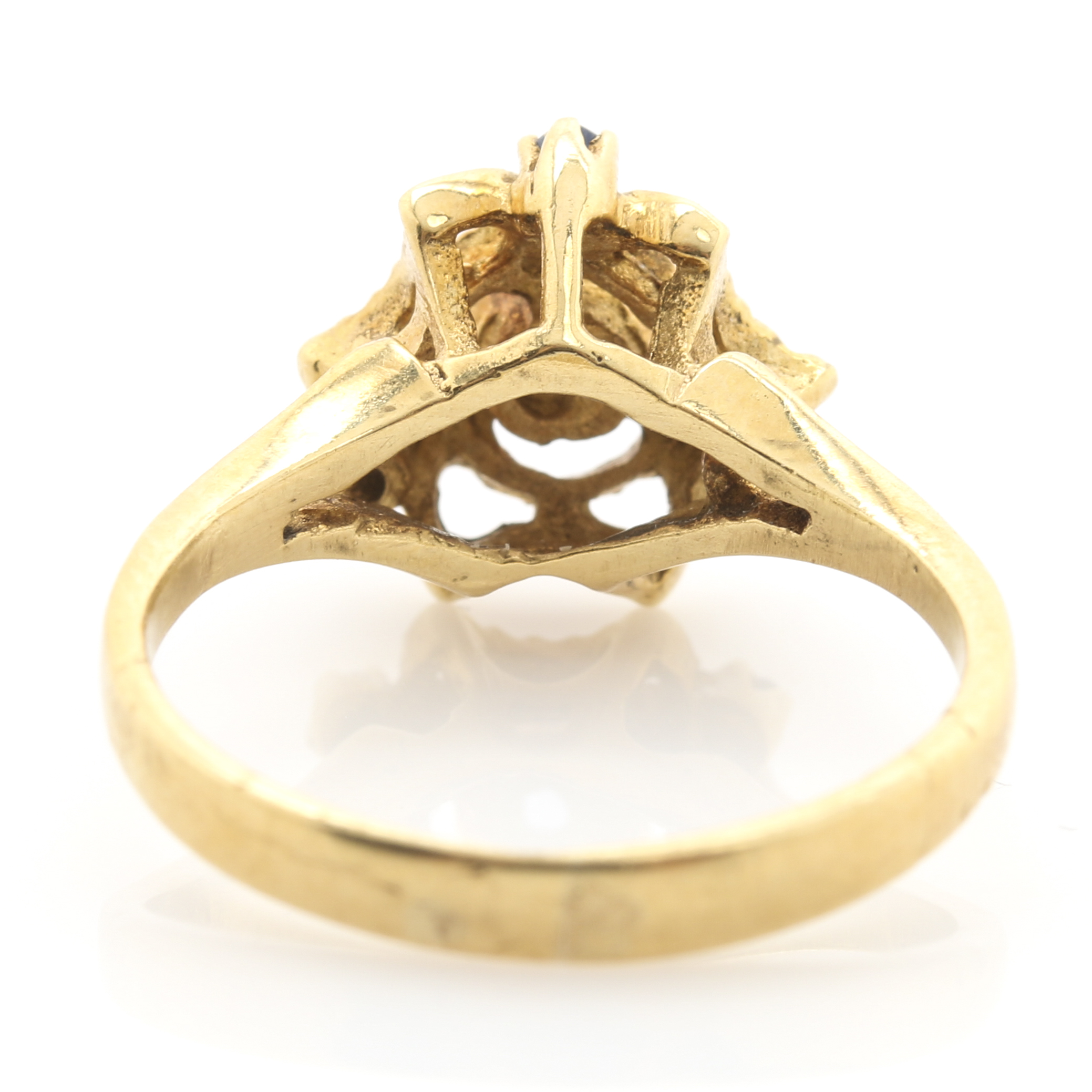 European Early 1900's 18K Yellow Gold Sapphire Ring