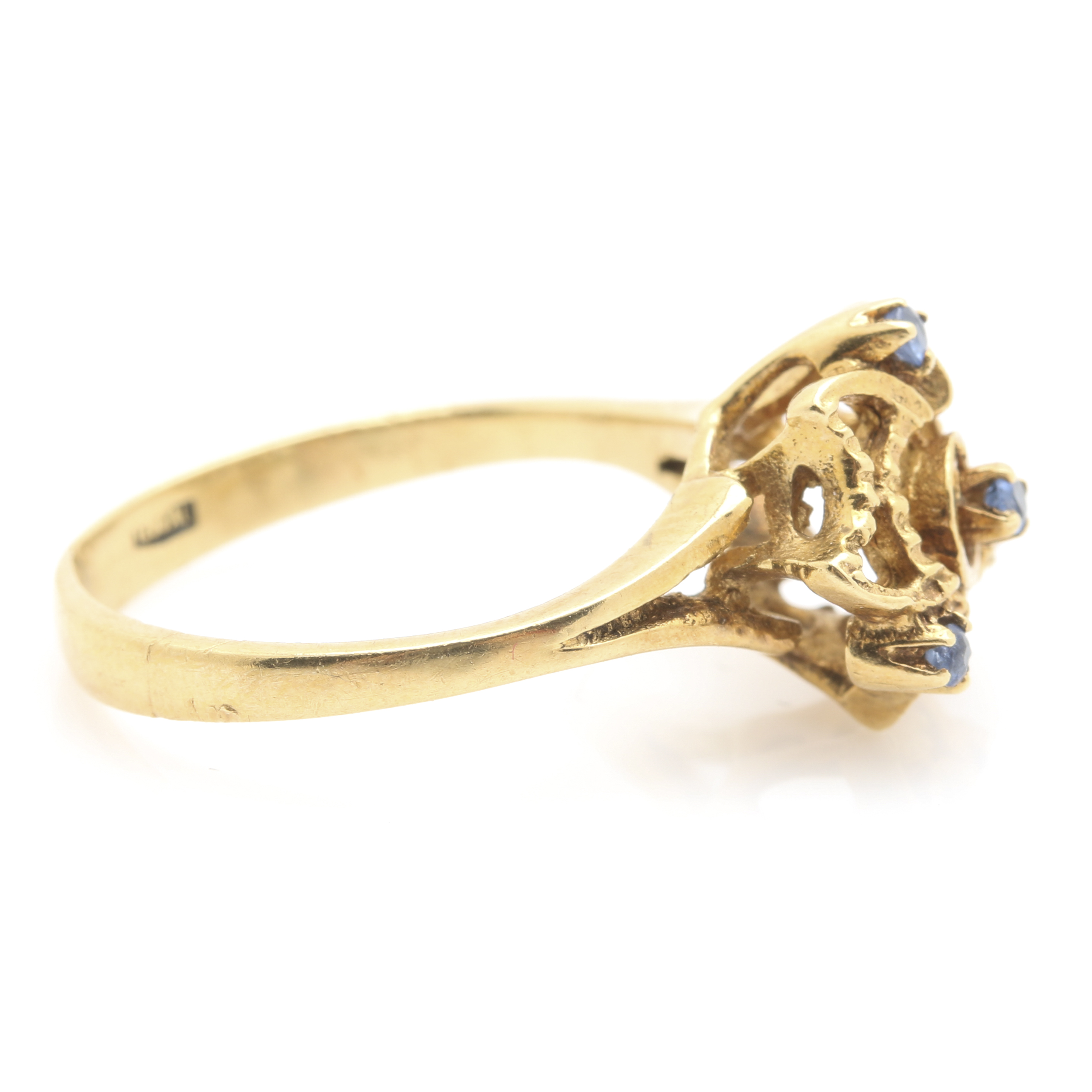 European Early 1900's 18K Yellow Gold Sapphire Ring