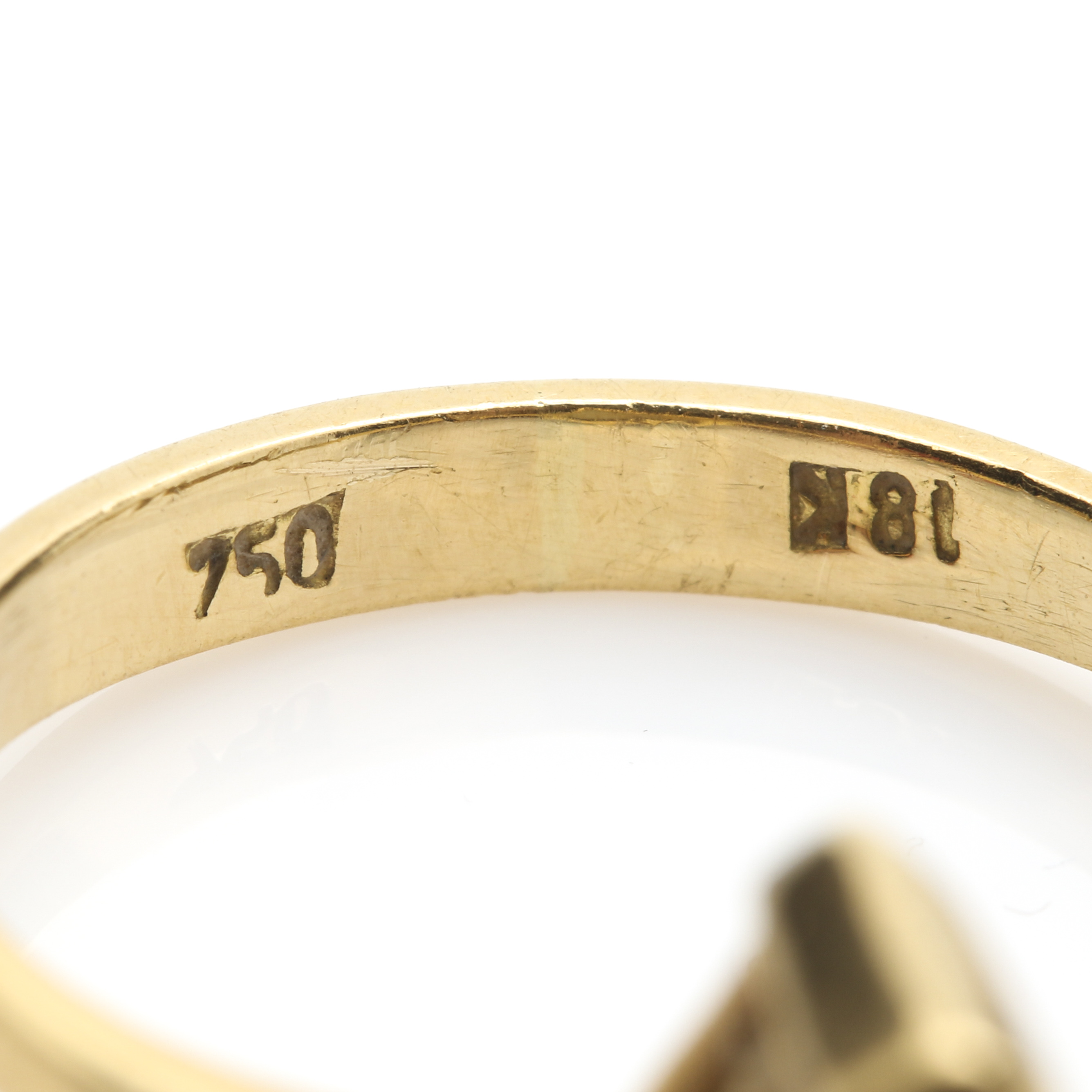 18K Yellow Gold Opal Ring