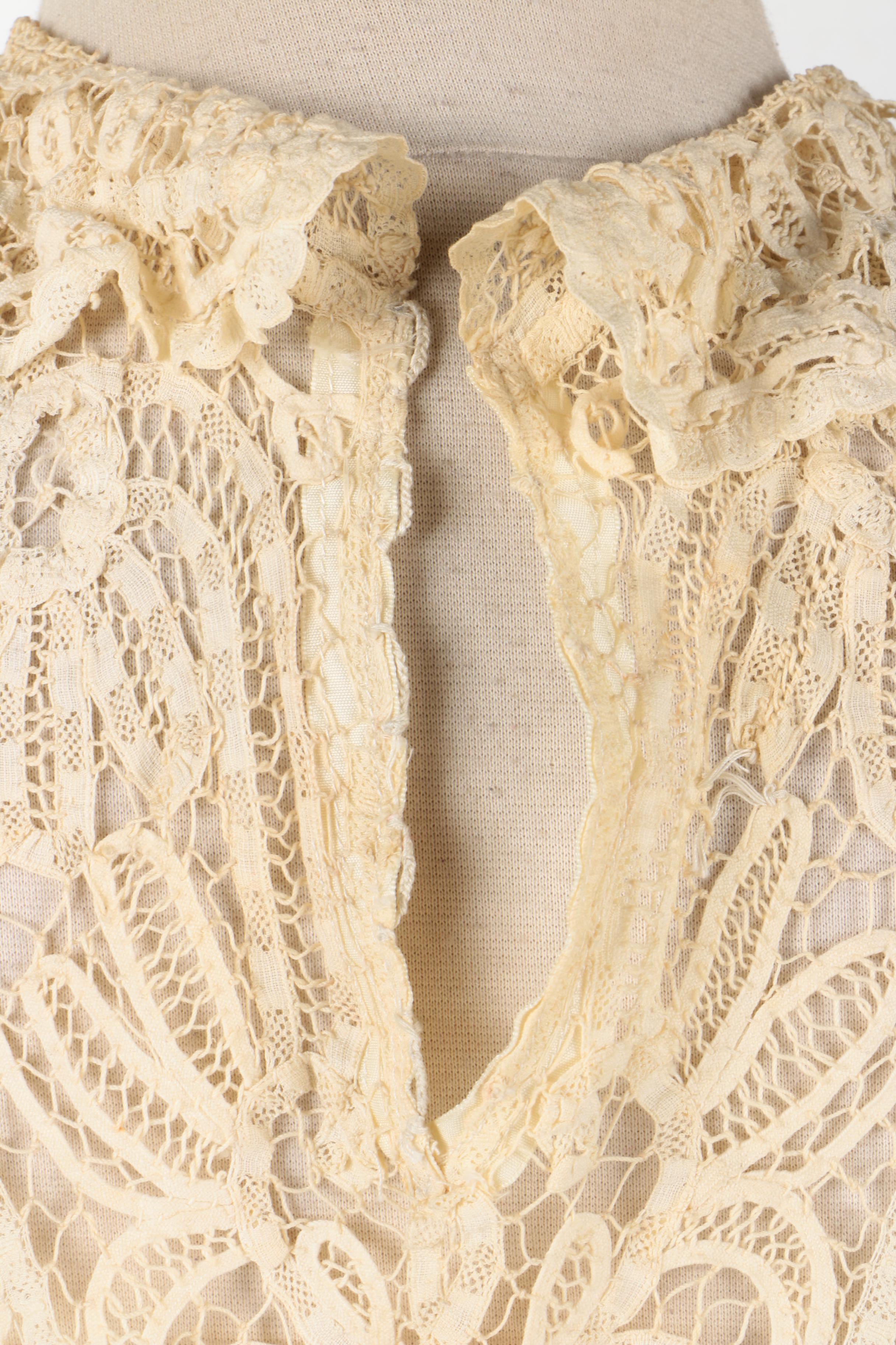 Vintage Cream Lace Women's Blouse