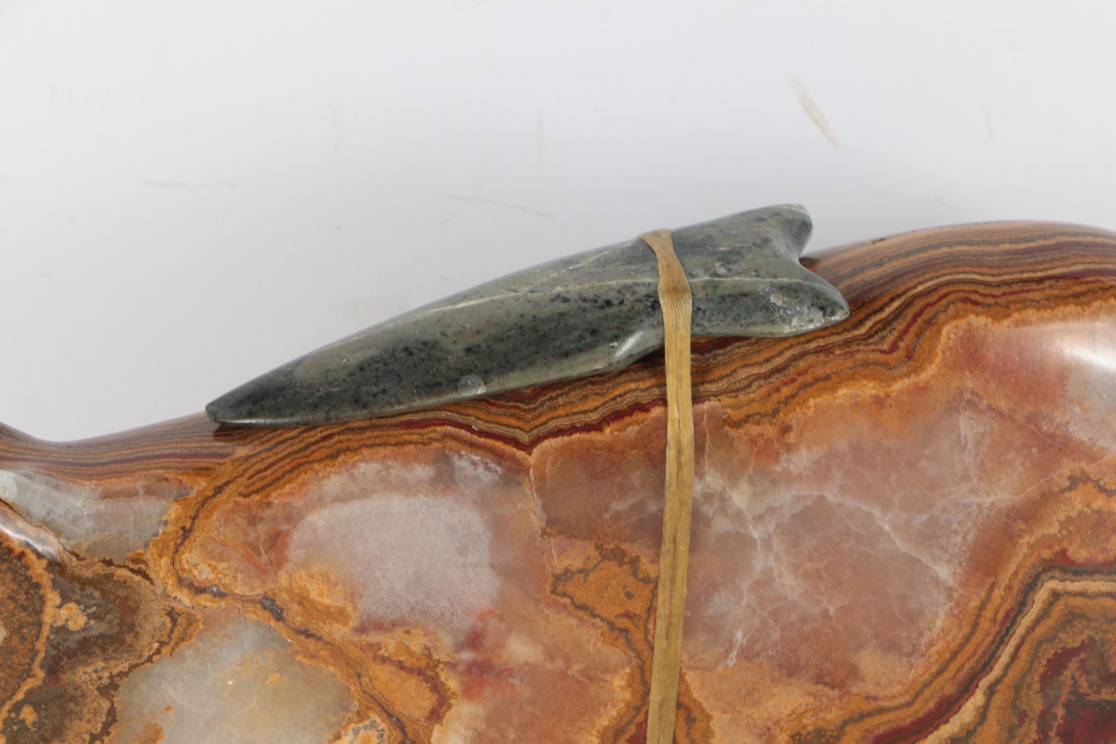 Zuni Native American-Inspired Carved Agate Bear Fetish With Jasper Projectile Point