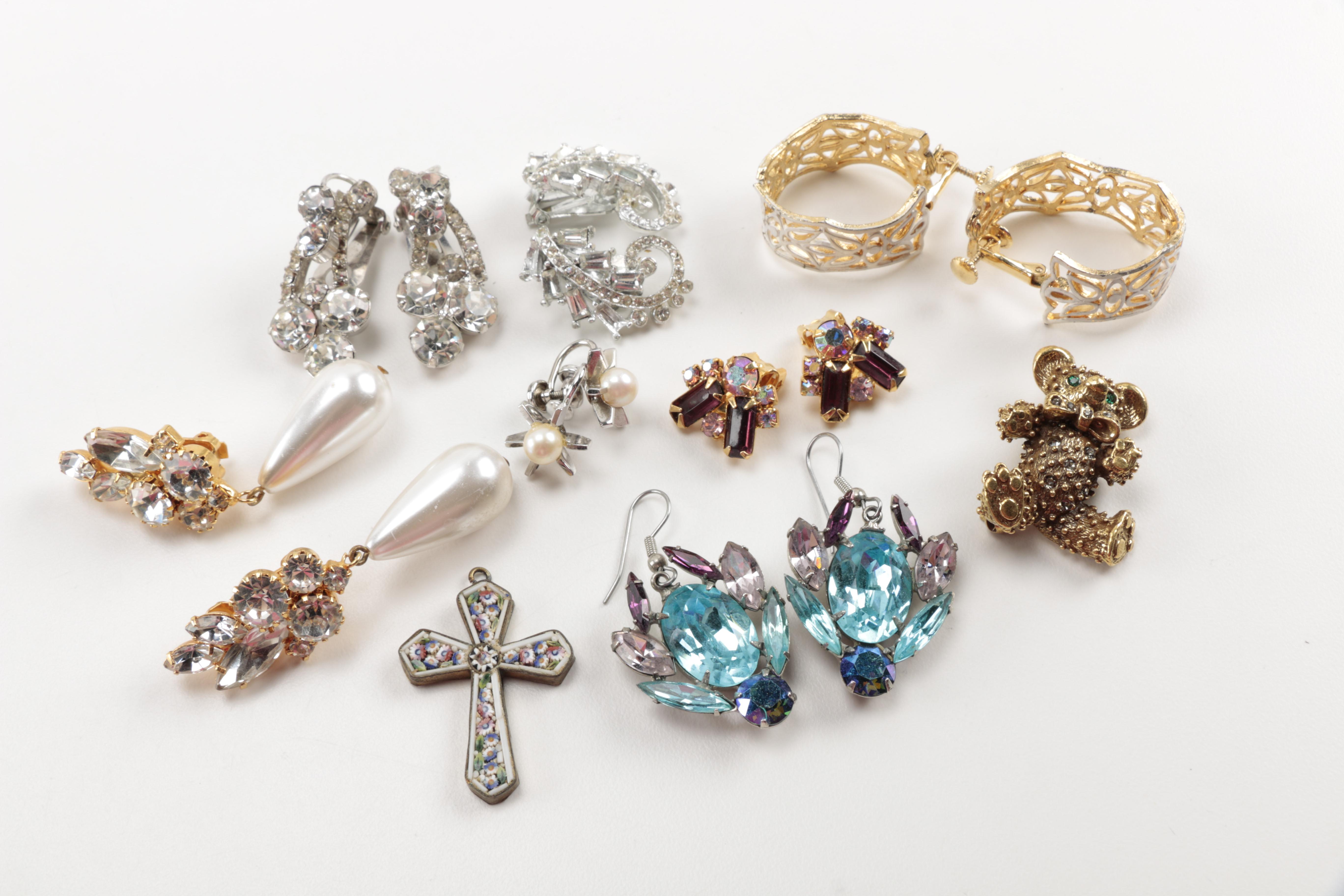 Assorted Costume Jewelry and Compacts