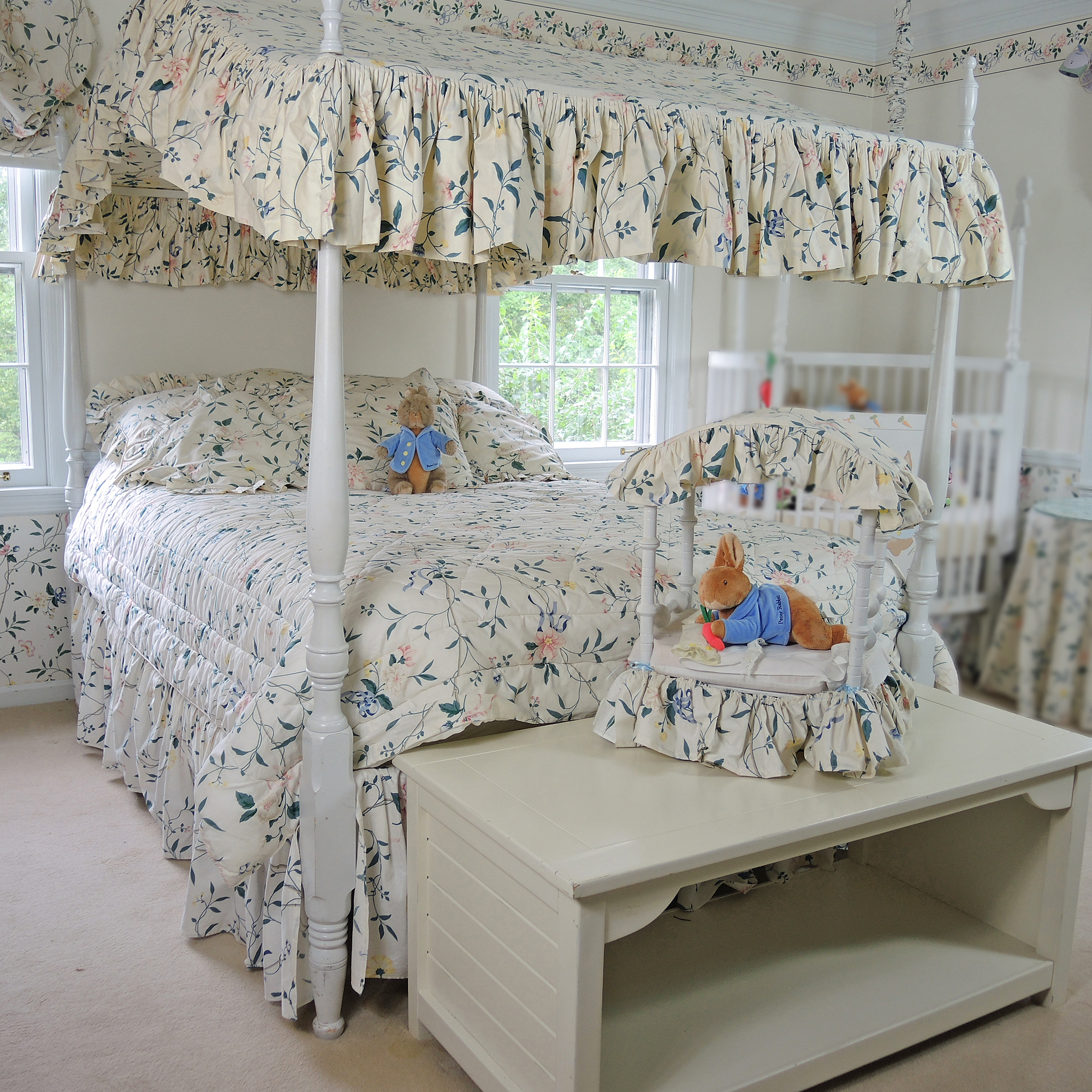 Full Sized Four Post Canopy Bedroom Set
