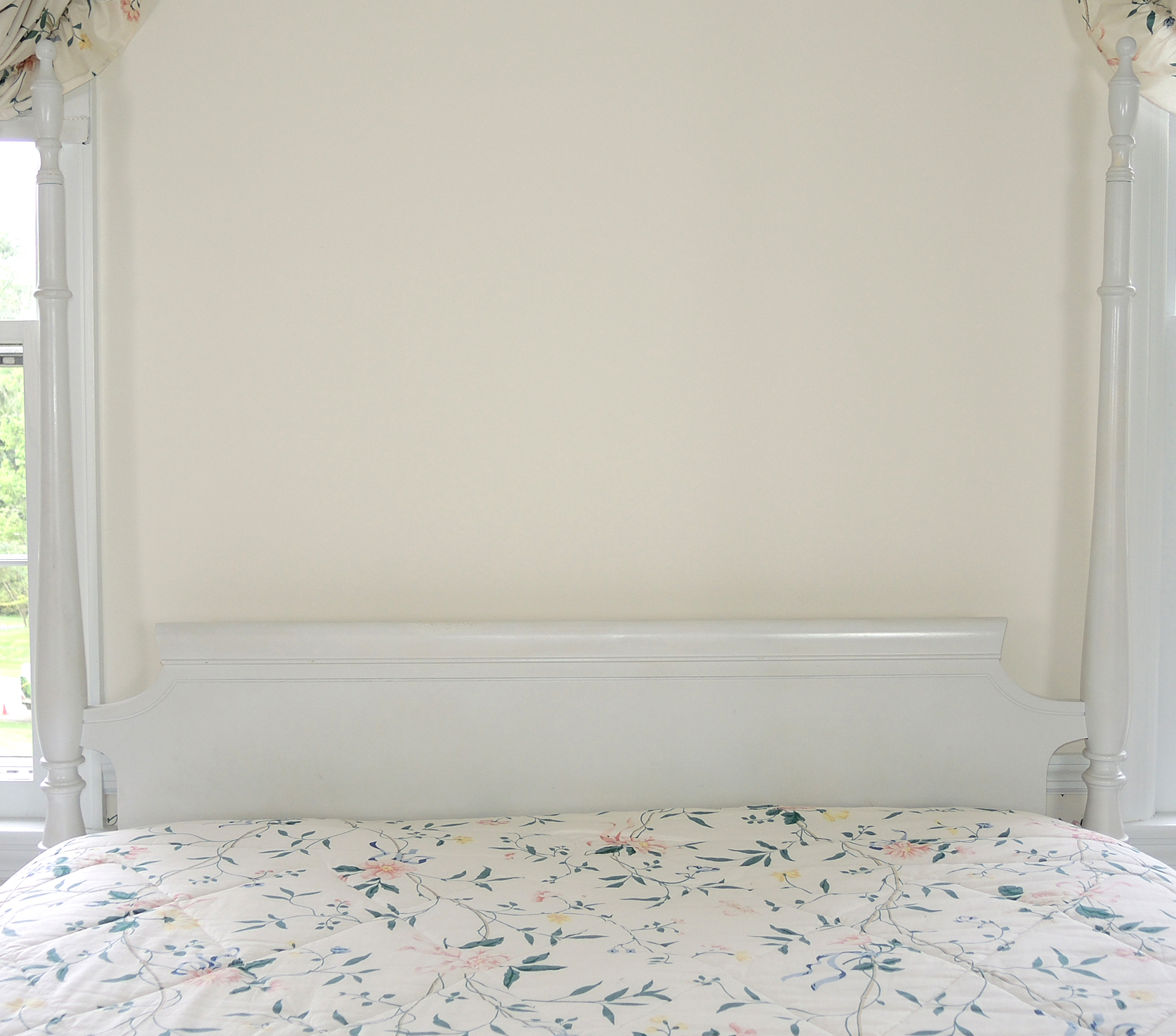 Full Sized Four Post Canopy Bedroom Set