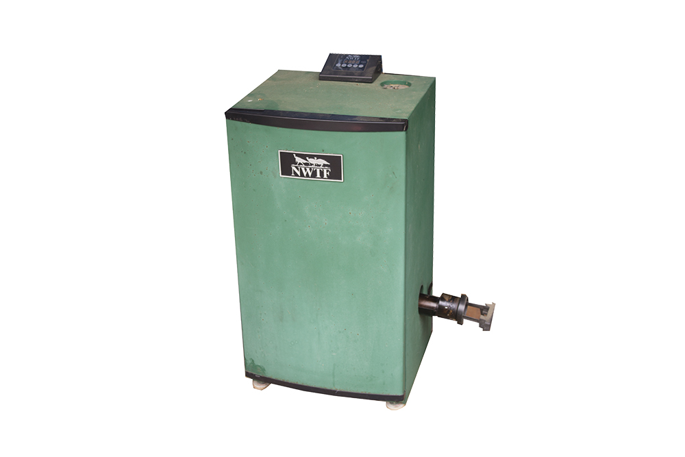 Masterbuilt Cajun Injector Turkey Gold Electric Smokehouse