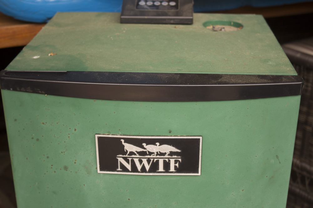 Masterbuilt Cajun Injector Turkey Gold Electric Smokehouse