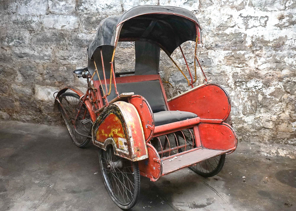Decorative Vintage Indian Rickshaw Tricycle