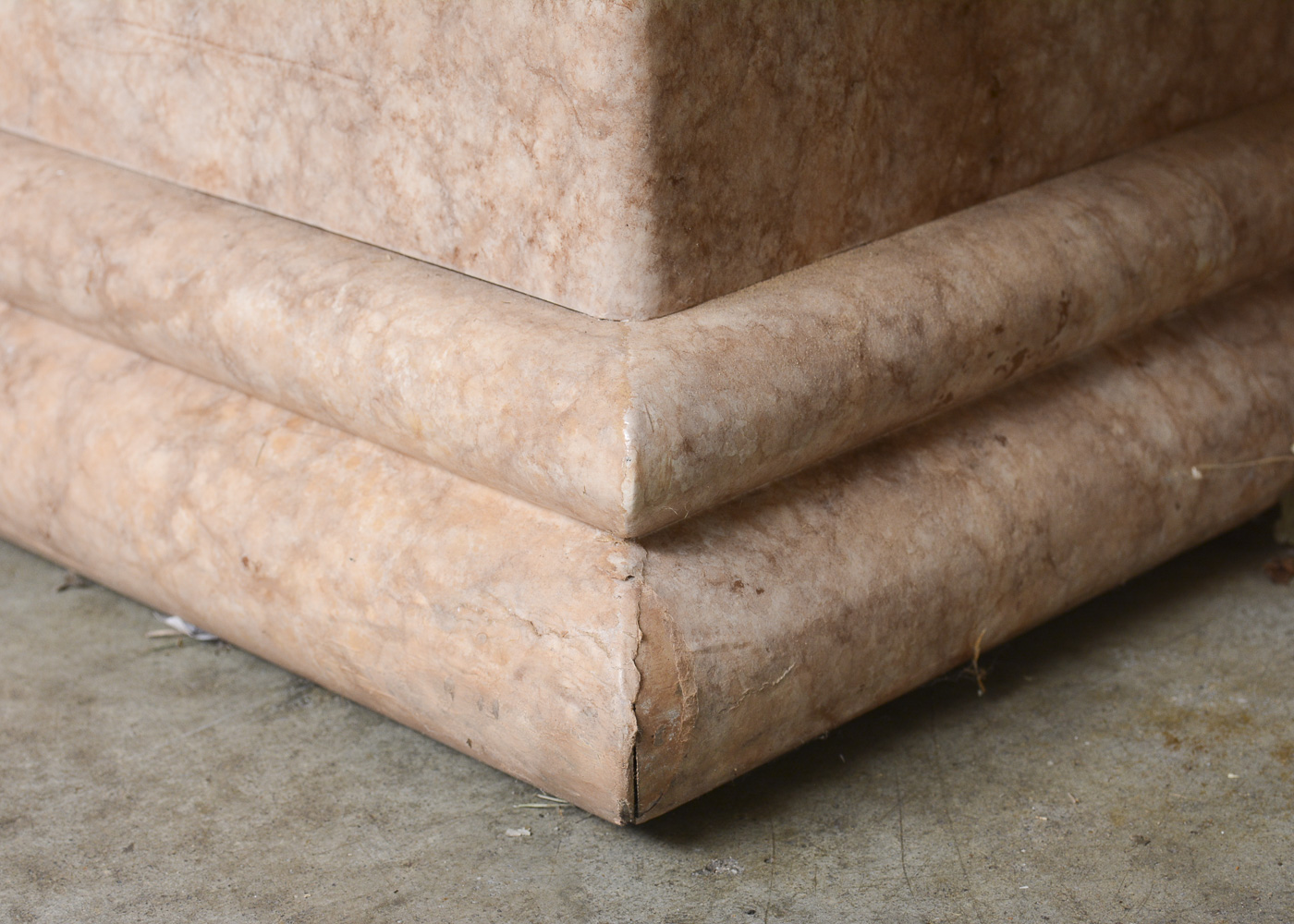 Vintage Marble Finished Pedestal Coffee Table