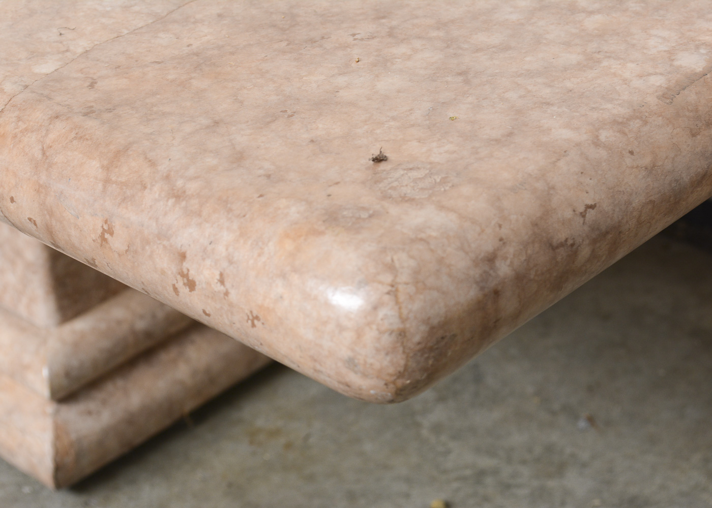 Vintage Marble Finished Pedestal Coffee Table