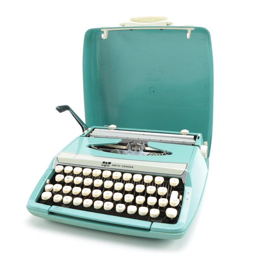 1960s-Era Smith-Corona Corsair Deluxe Portable Typewriter