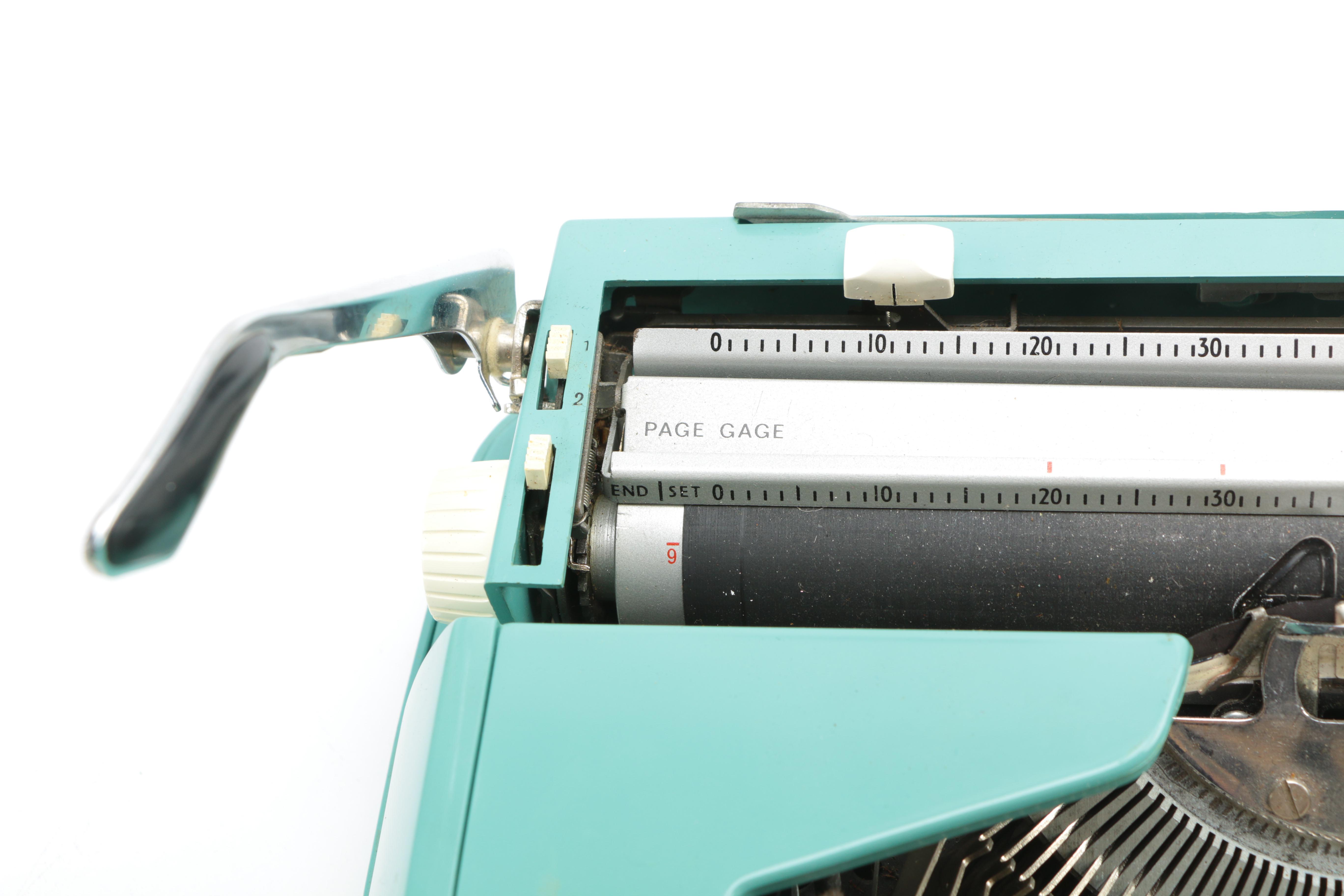 1960s-Era Smith-Corona Corsair Deluxe Portable Typewriter