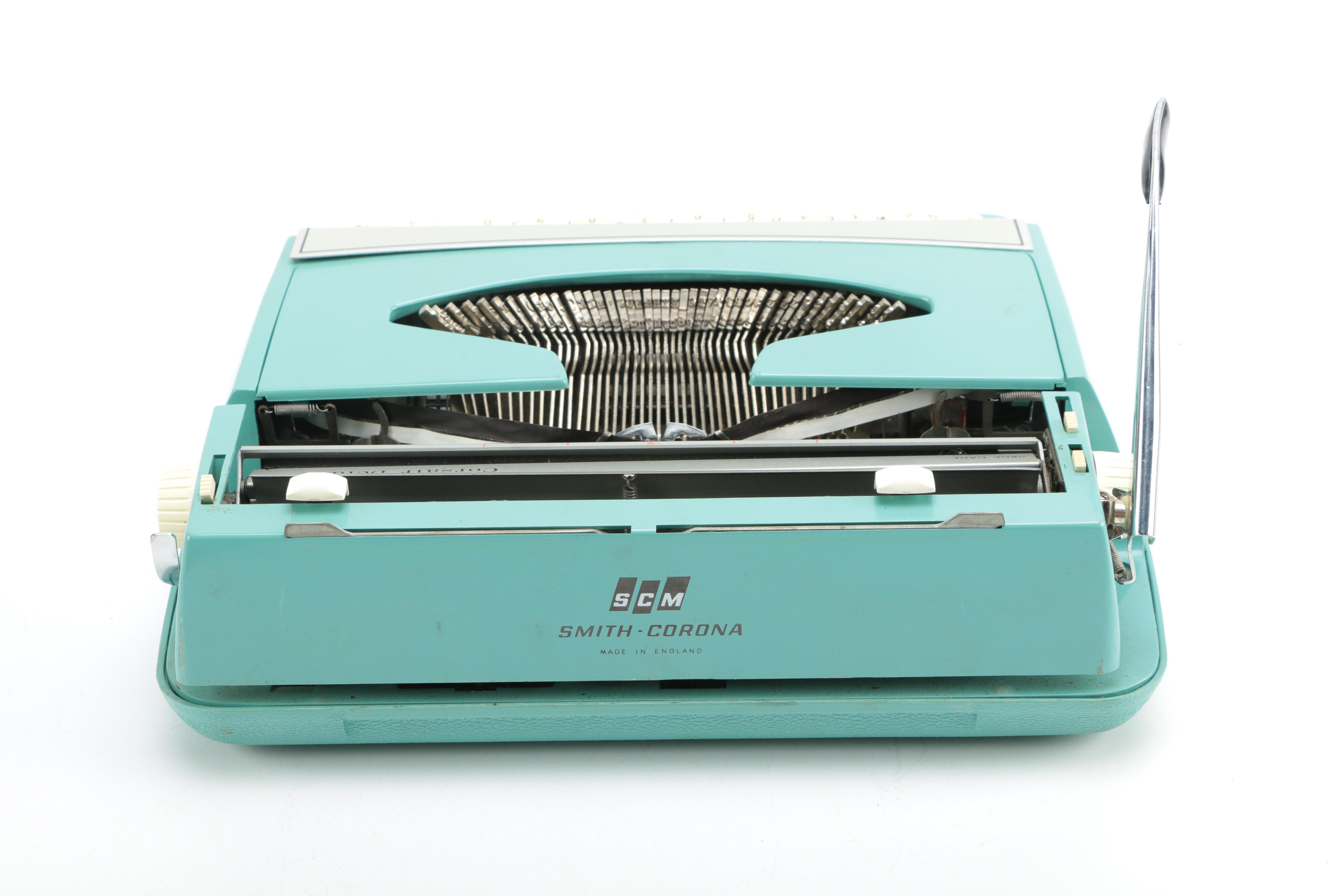1960s-Era Smith-Corona Corsair Deluxe Portable Typewriter