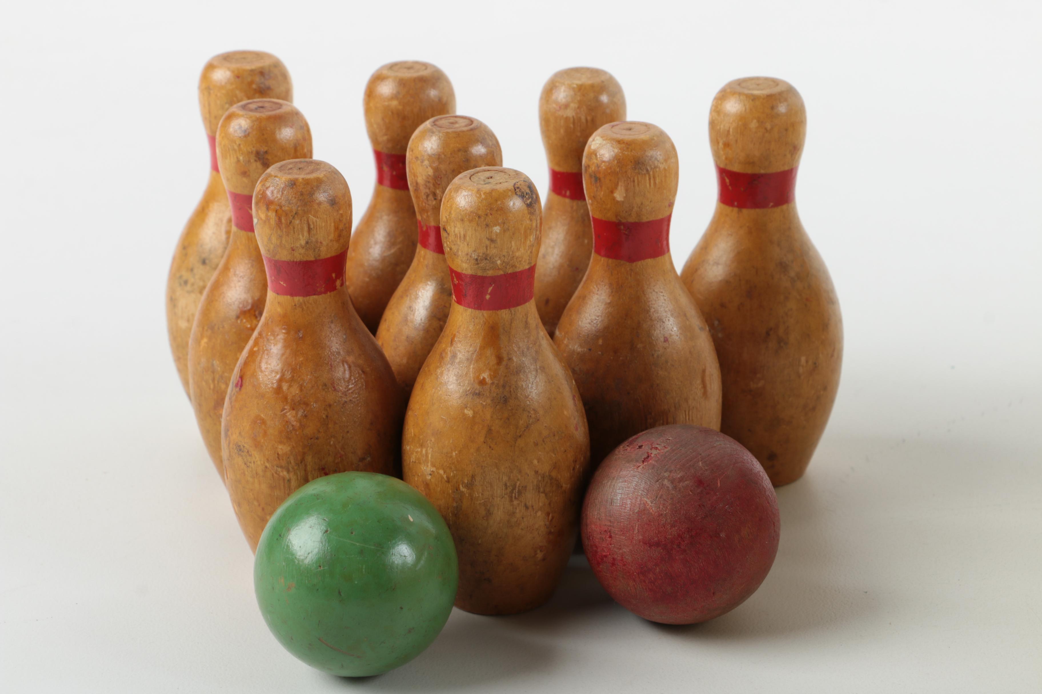 Vintage Duckpin Bowling Pins and Miniature Bowling Set
