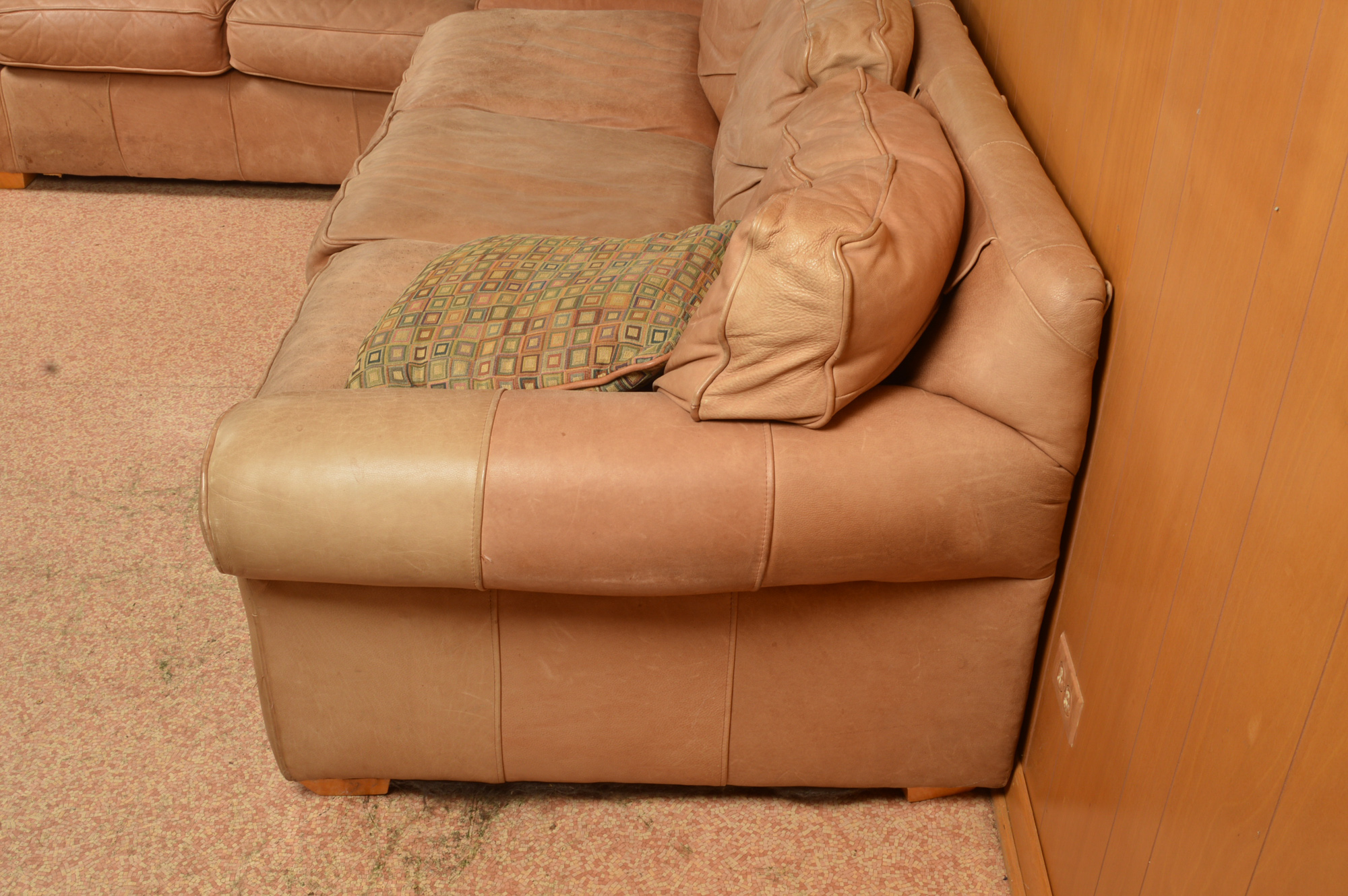 Brown Leather Sectional Sofa With Sealy Posturepedic Supreme Sleeper