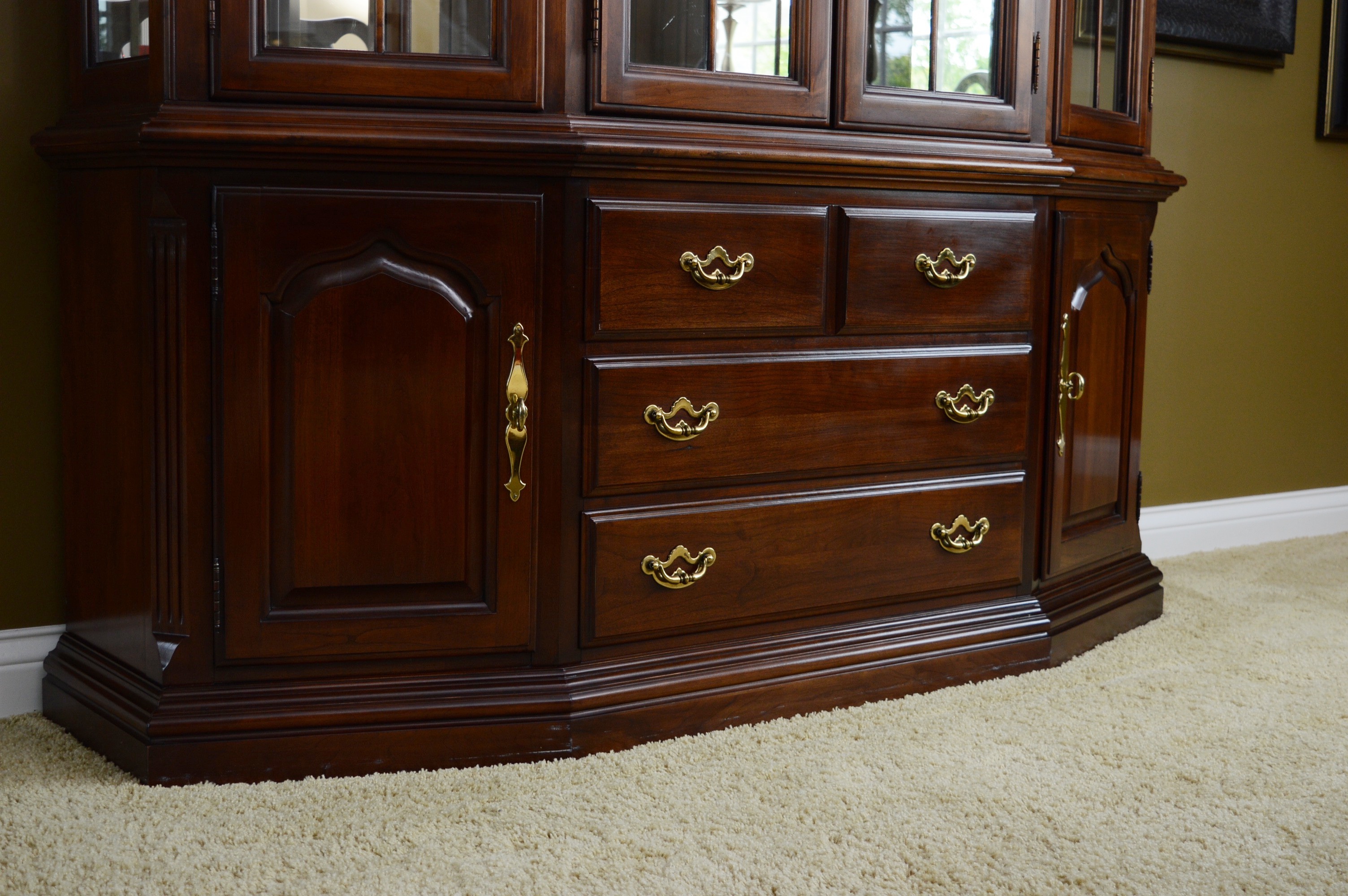Thomasville Cherry China Cabinet