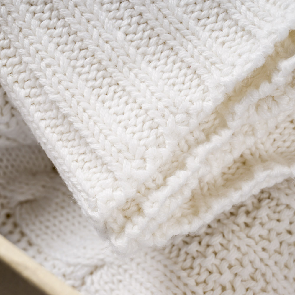 Ralph Lauren Cable Knit Blanket and Sheet Set