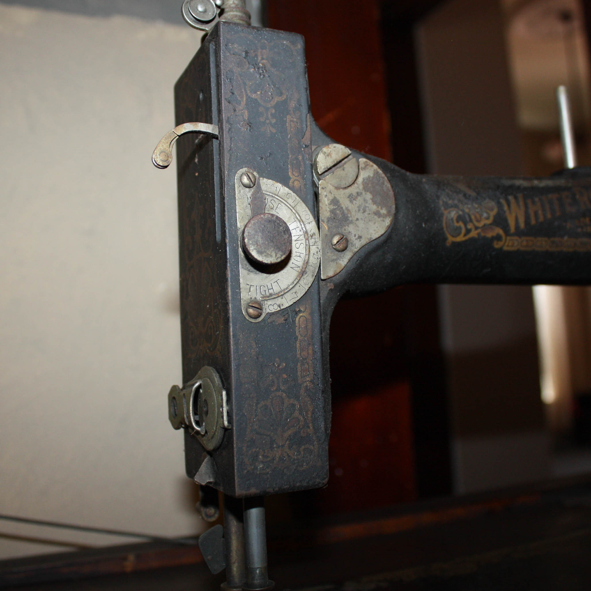 Early 20th Century White Sewing Machine in Mission Style Oak Case