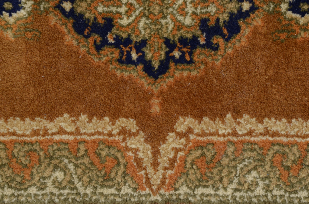 Persian Style Wool Sarouk Power Loomed Mat