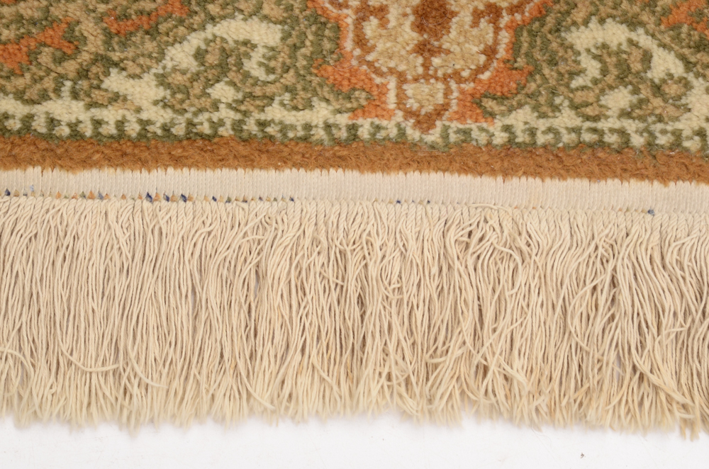 Persian Style Wool Sarouk Power Loomed Mat