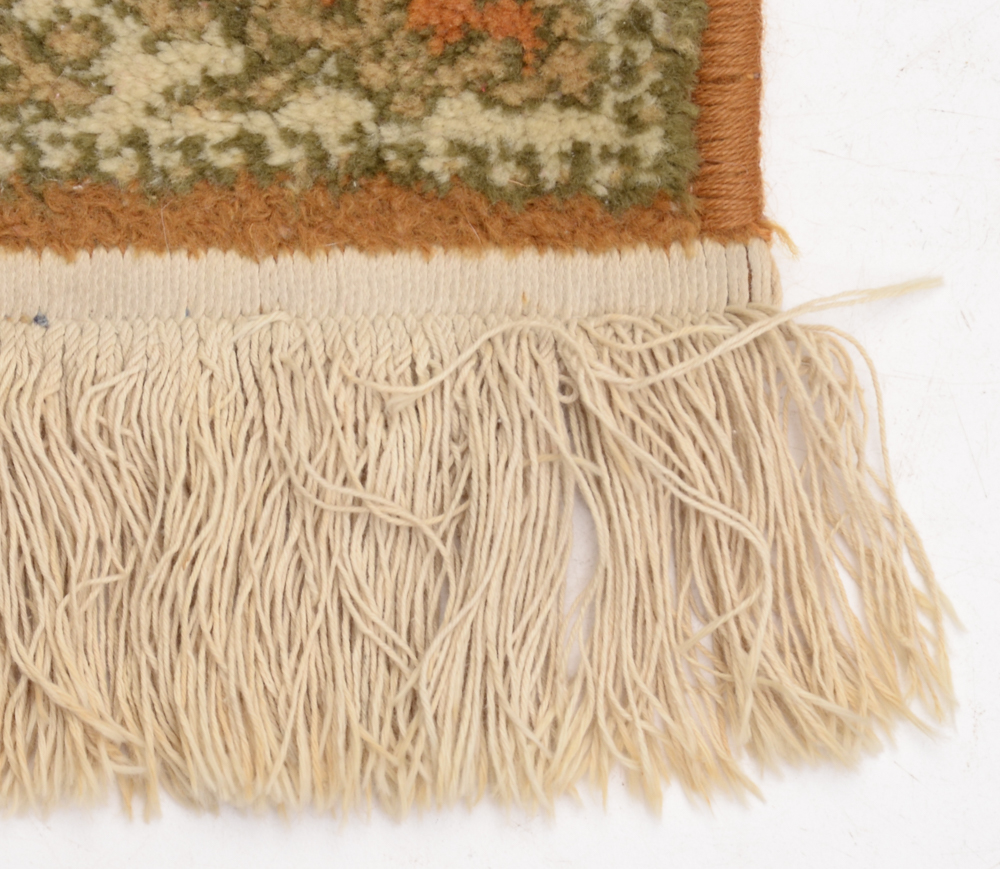 Persian Style Wool Sarouk Power Loomed Mat