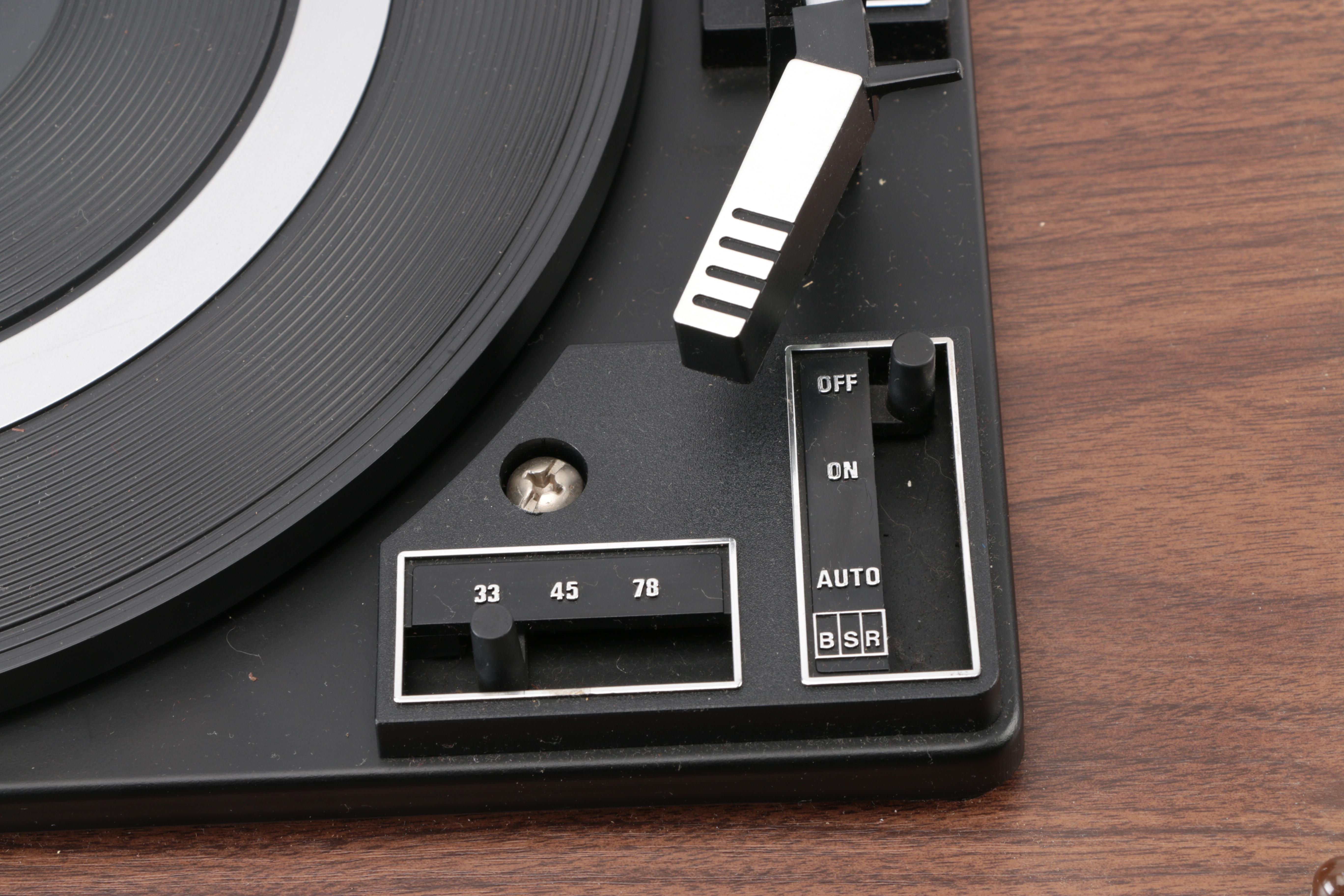 Emerson AM-FM Multiplex Receiver/Stereo 8-Track Player