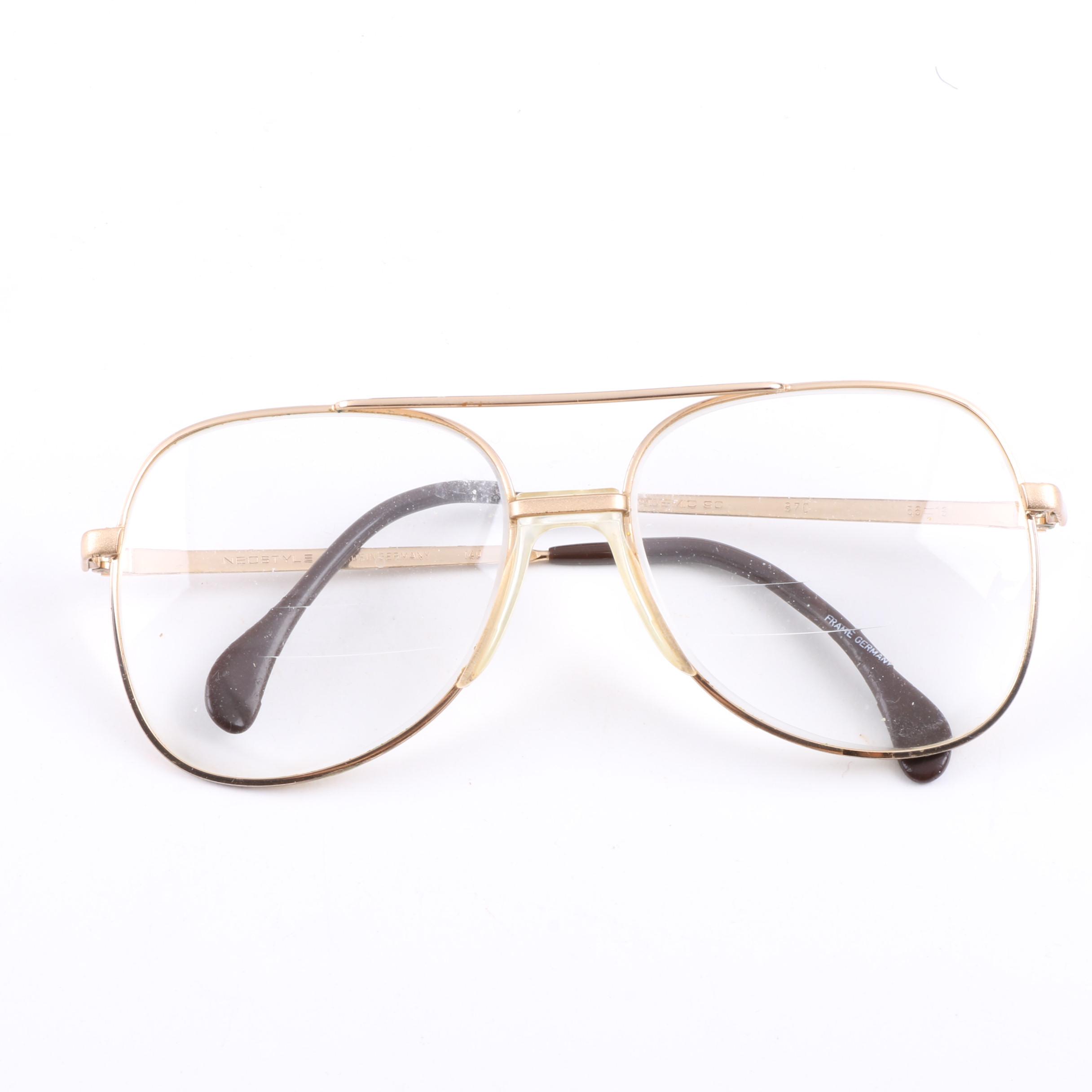 Dr. Robert Schullers Eyeglasses and Founding Pastor Medal