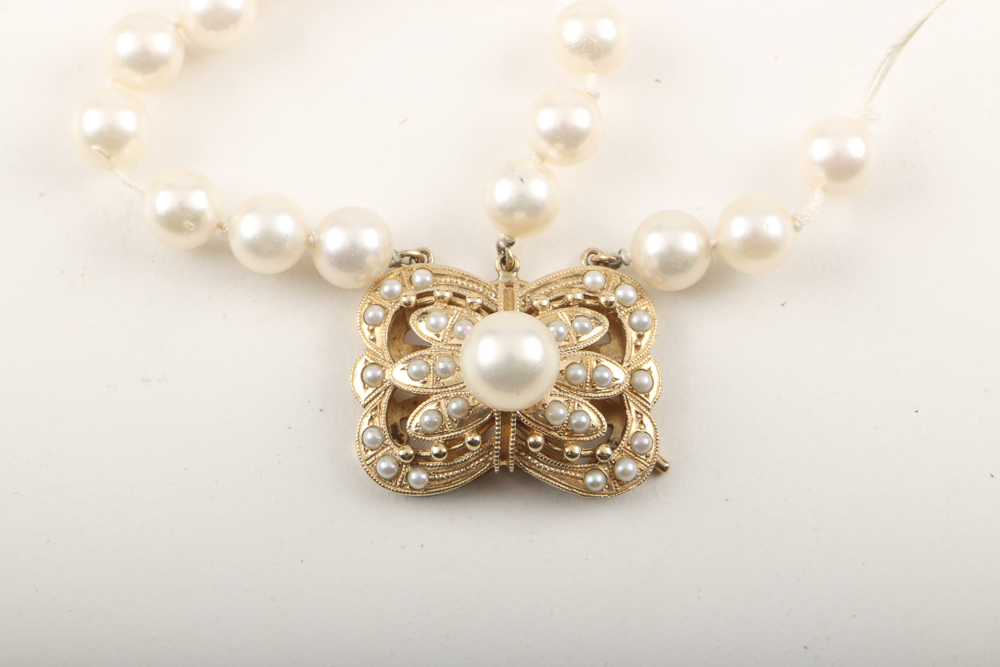 Cultured Pearl Bracelet and Necklace, Both Needing Repair