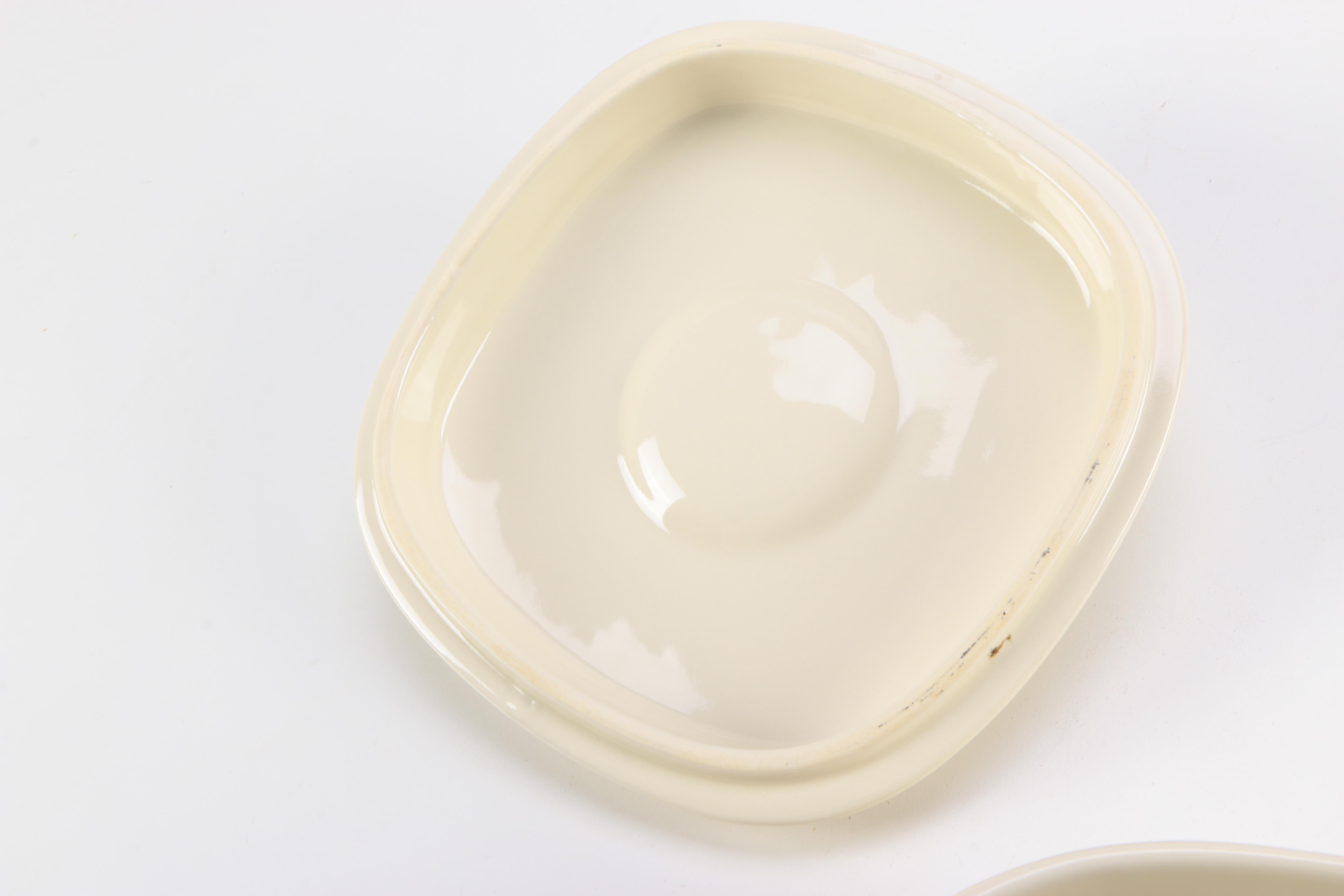 Chantal Hand-Crafted Stoneware Casserole Dish