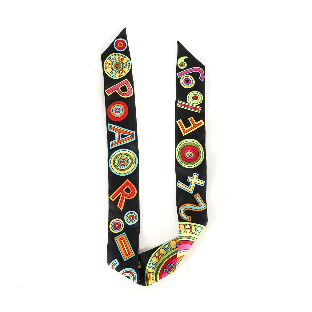 Hermès Fox Fur Collar and "Tohu Bohu" Twilly 24 Faubourg Scarf