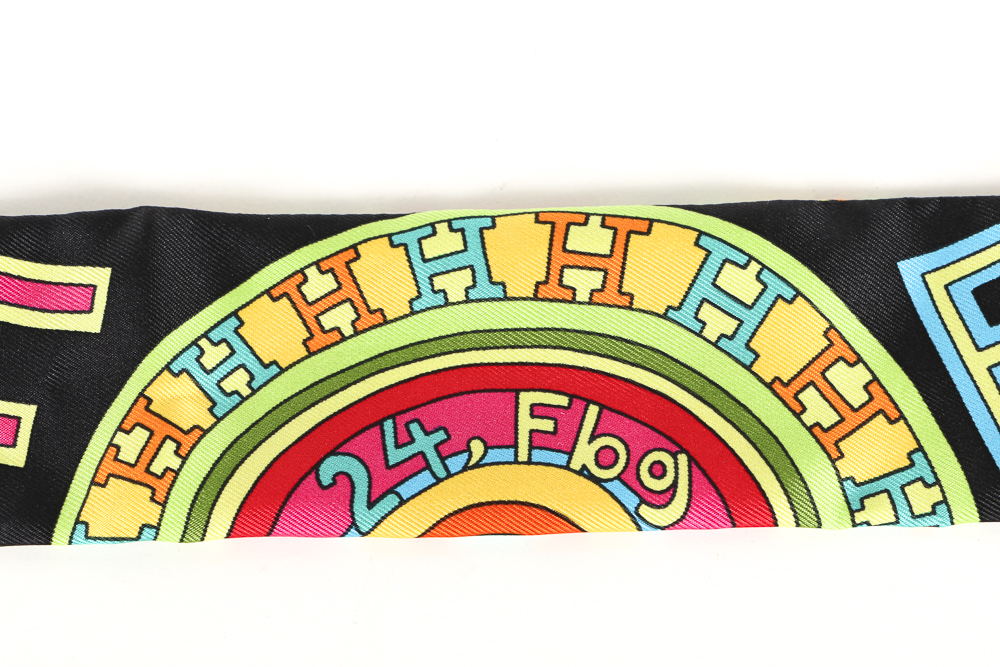 Hermès Fox Fur Collar and "Tohu Bohu" Twilly 24 Faubourg Scarf