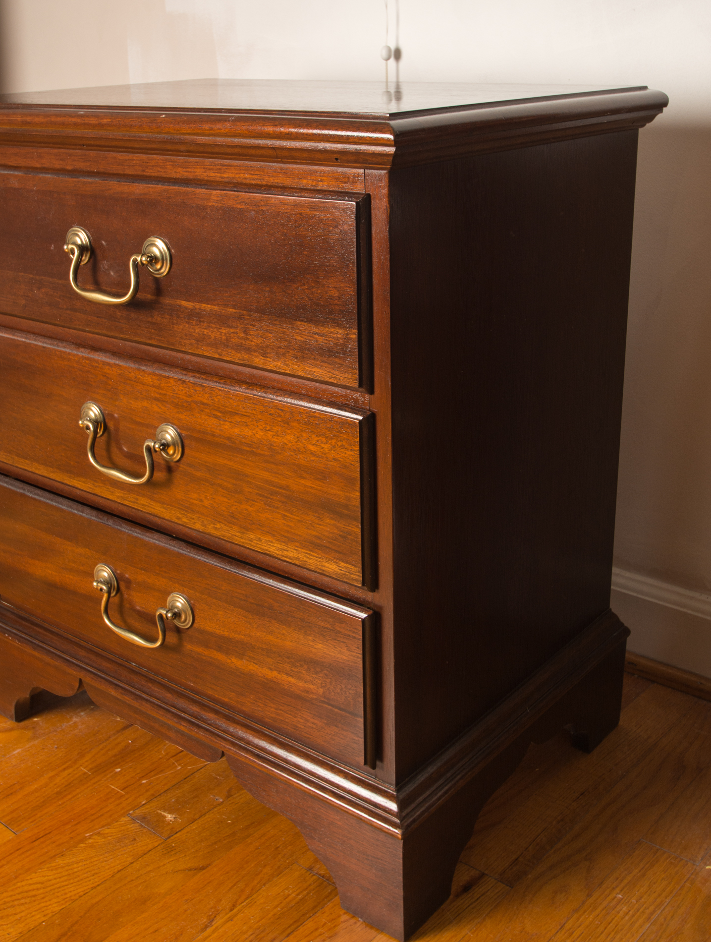 Dixie Furniture "Georgian Manor" Nightstand