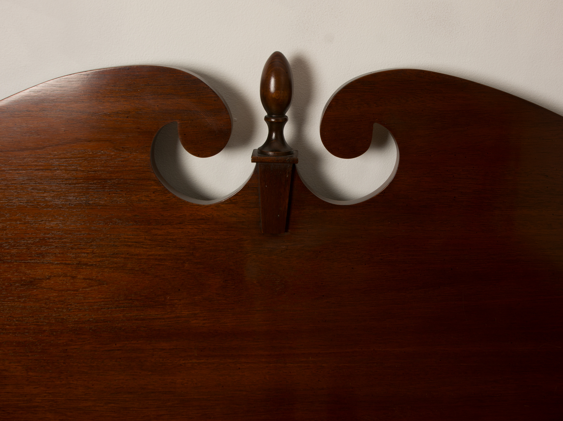 Dixie Furniture "Georgian Manor" Bed Frame