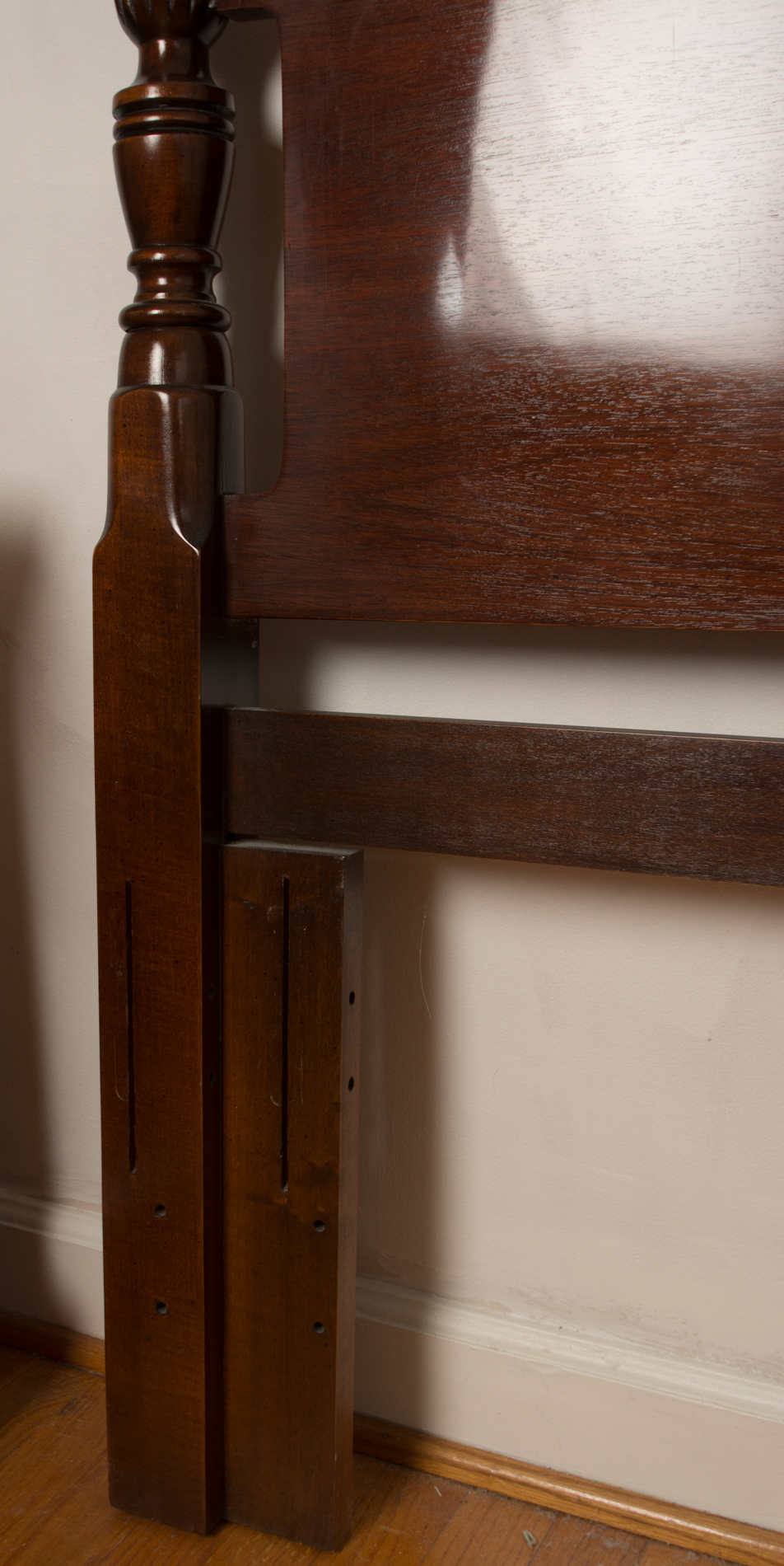 Dixie Furniture "Georgian Manor" Bed Frame