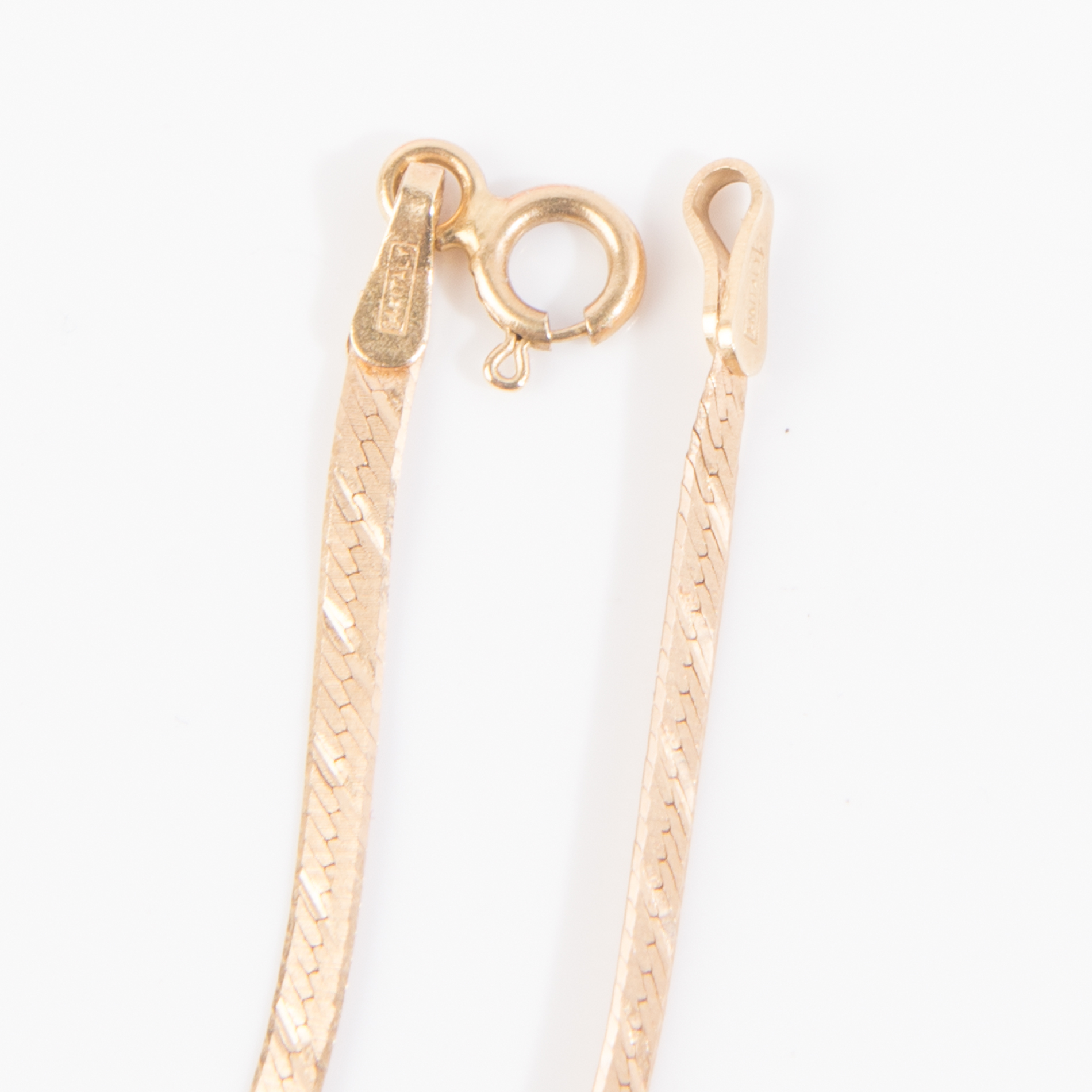 14K Yellow Gold Herringbone Chain Necklace