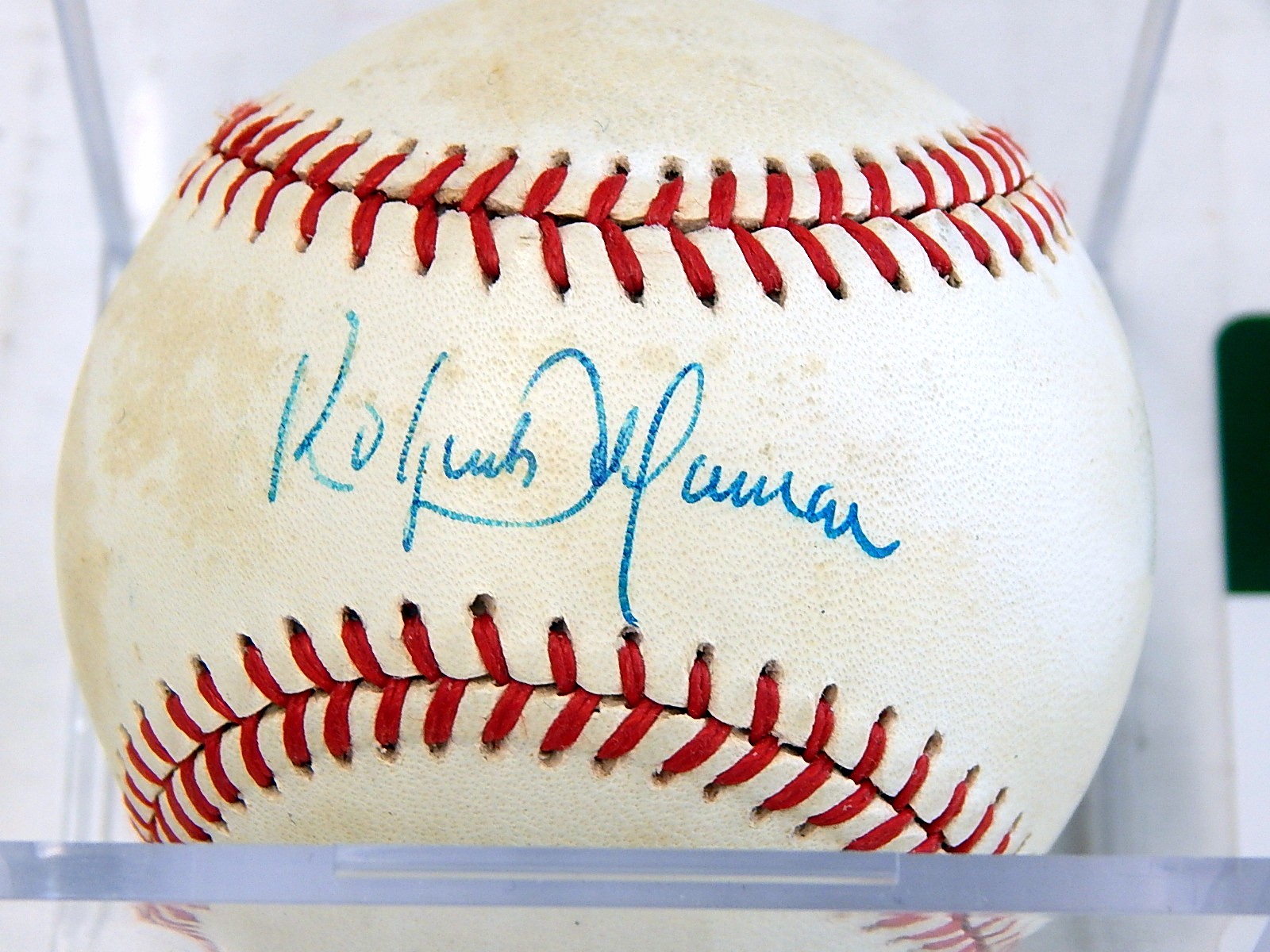 Authenticated Hall of Fame Roberto Alomar Signed Baseball