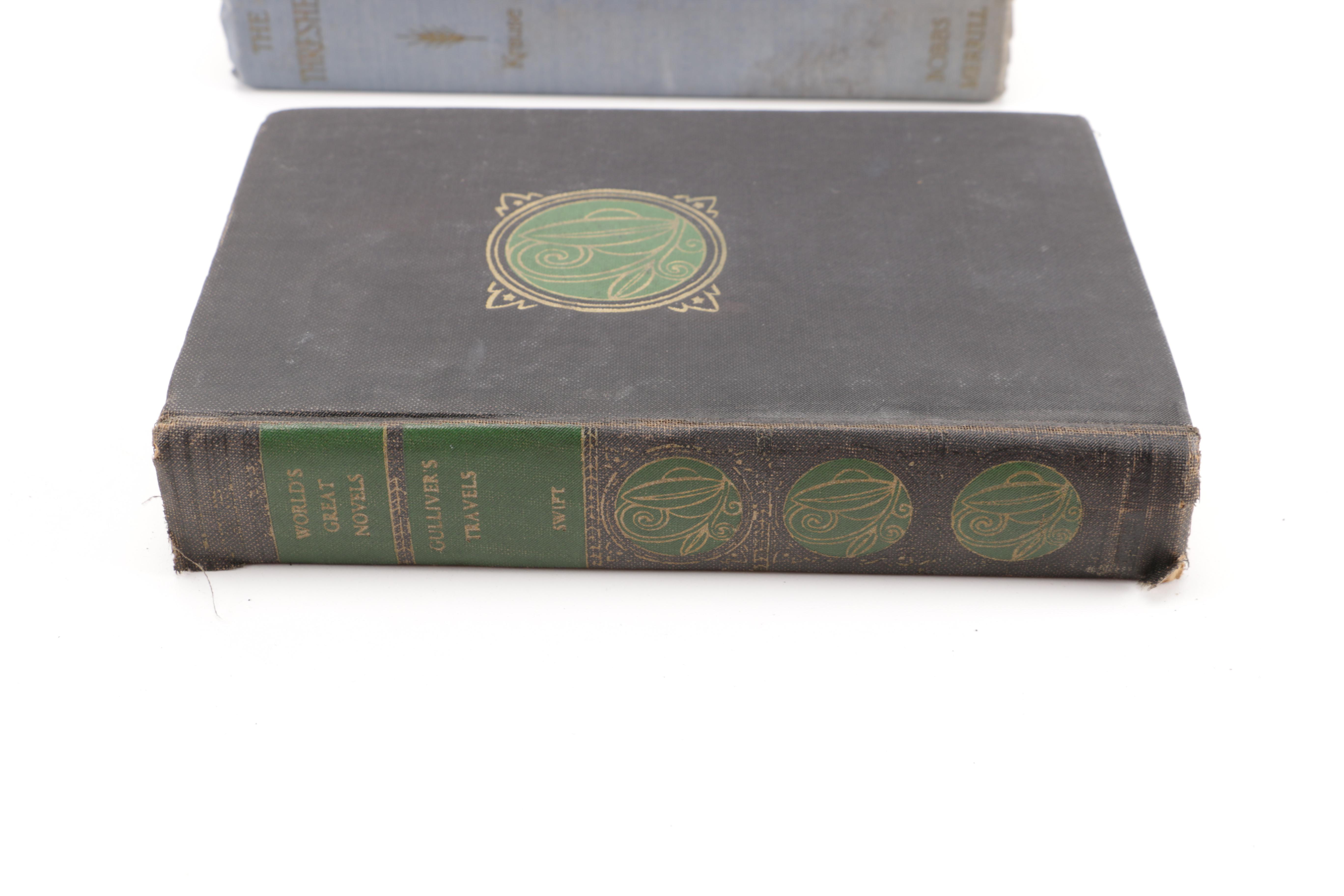 Vintage Novels Featuring 1930 Edition of "Gulliver's Travels"