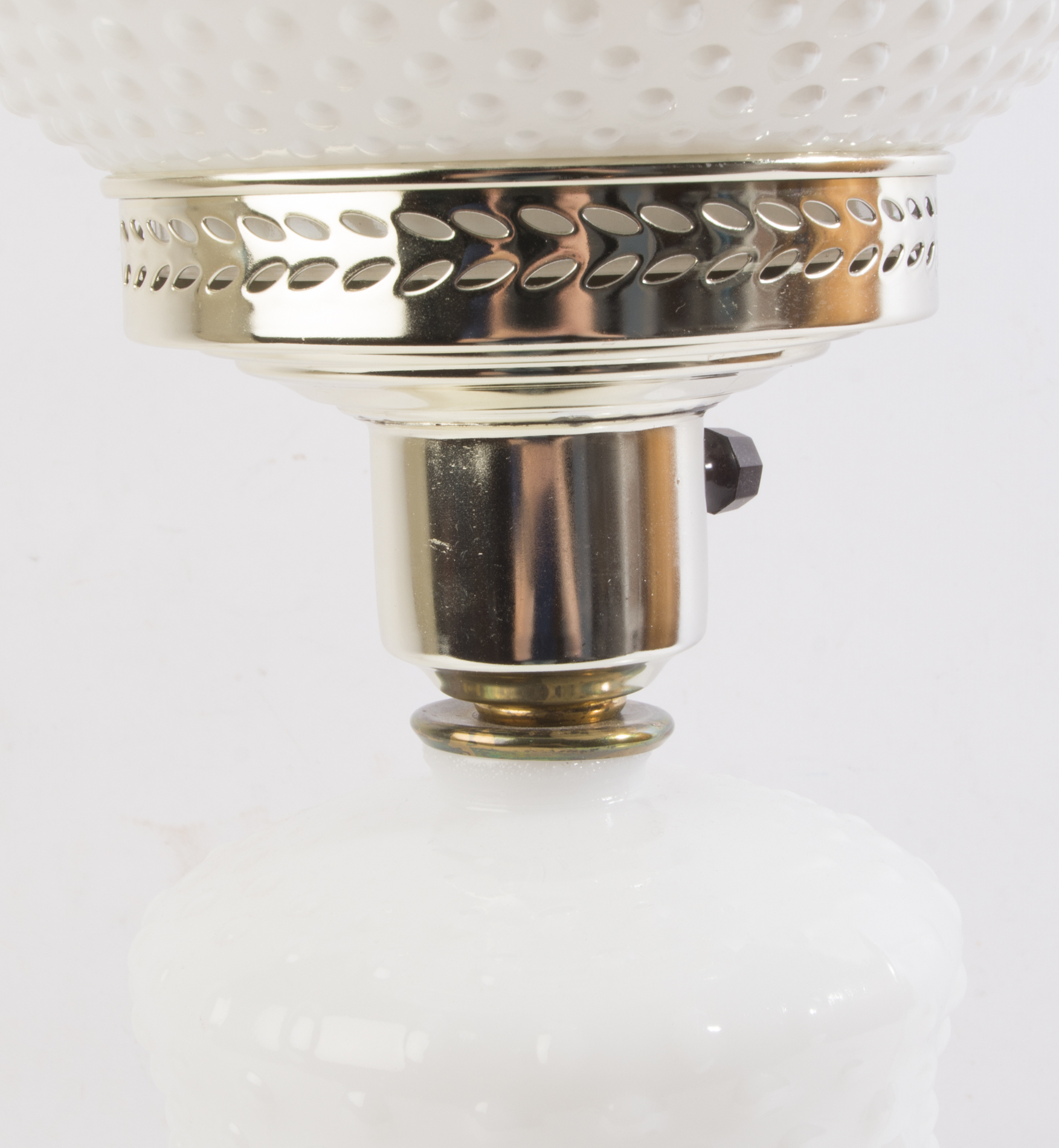 Vintage Milk Glass Hobnail Parlor Lamp