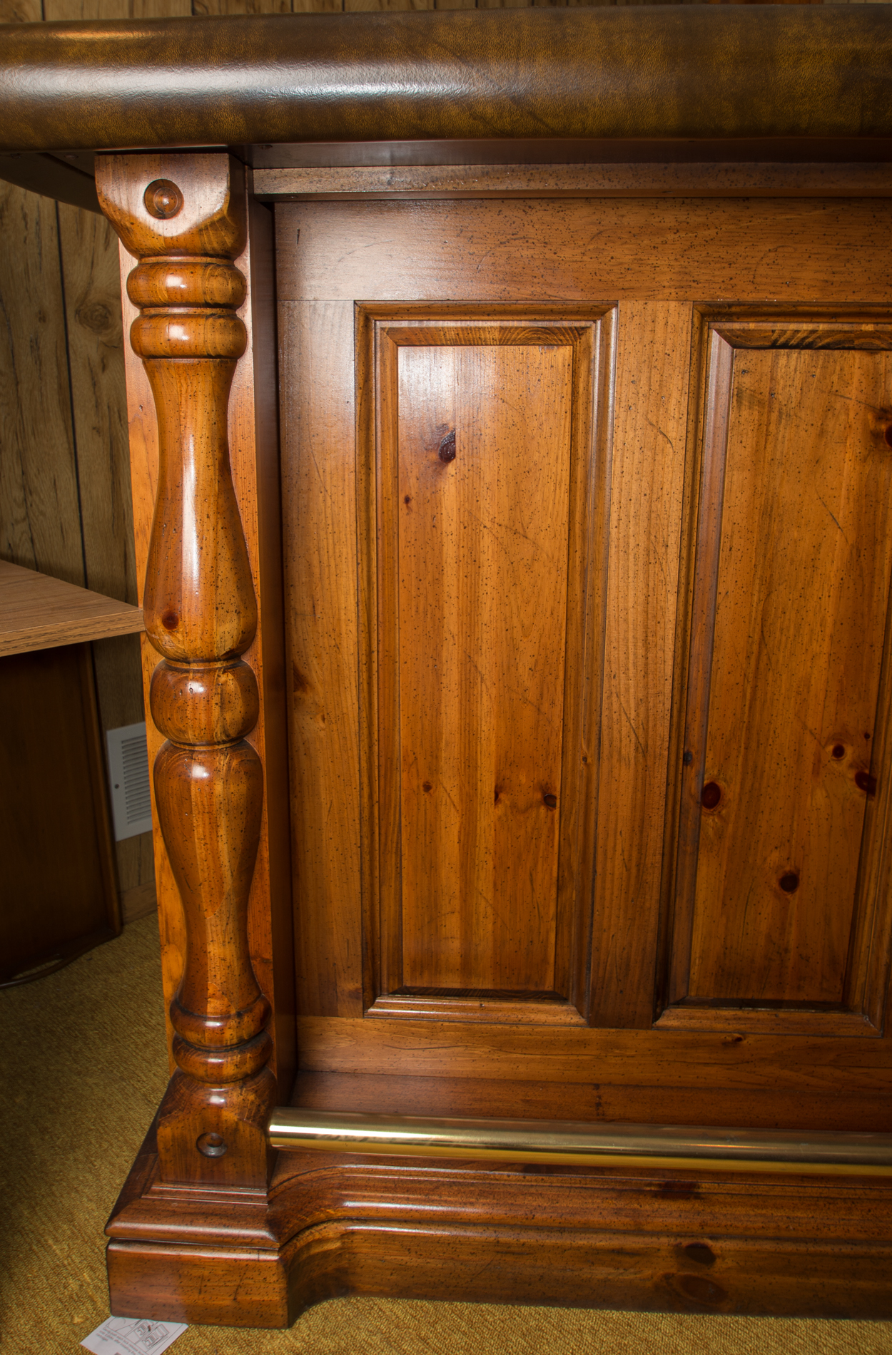 Broyhill "American Frontier" Bar with Stools