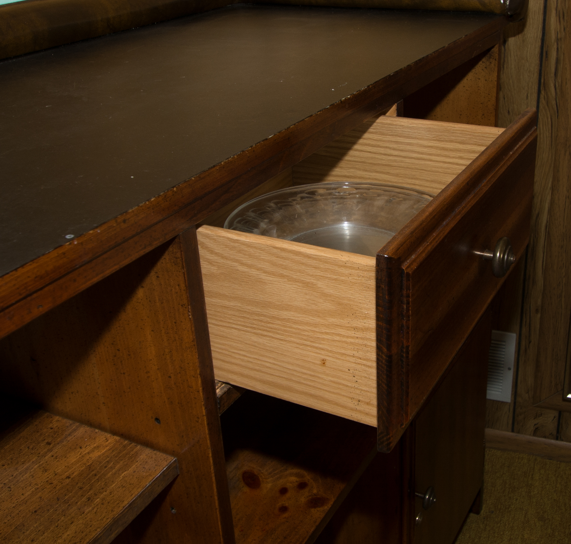 Broyhill "American Frontier" Bar with Stools