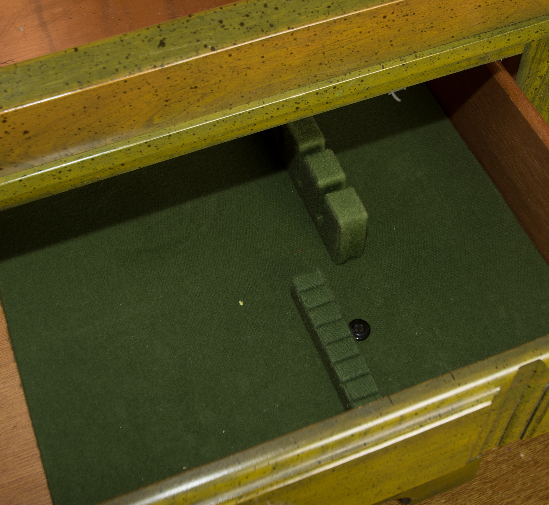 American Drew Dry Sink Buffet Server